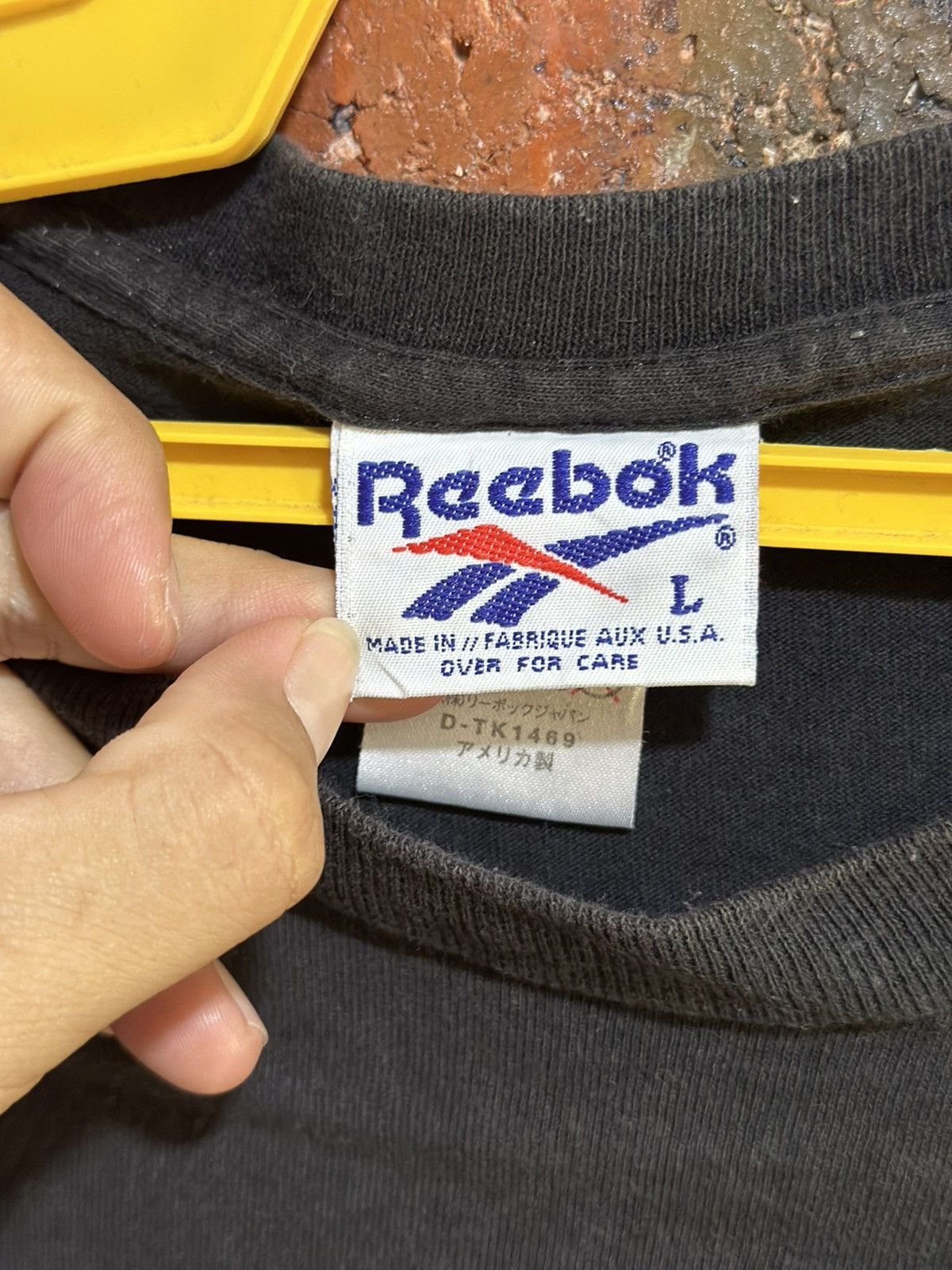 Reebok × Vintage Vintage Reebok Big Logo Faded Tee Size US L / EU 52-54 / 3 - 4 Thumbnail