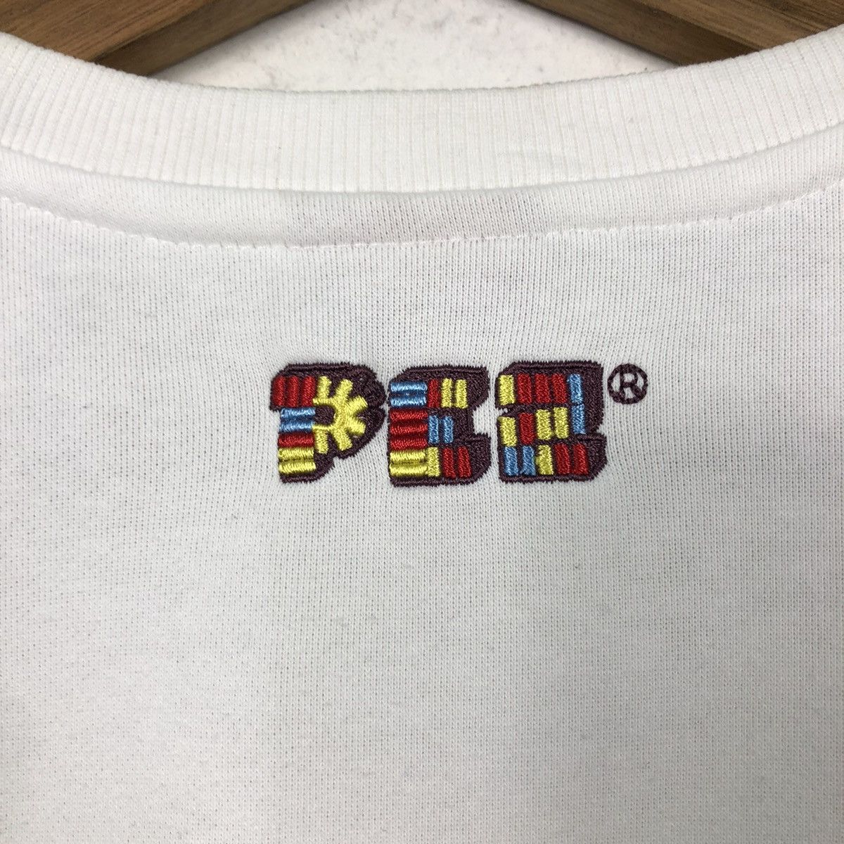 Japanese Brand PEZ Vintage Character Dispenser Crewneck – Rare Promo Piece Size US L / EU 52-54 / 3 - 13 Thumbnail