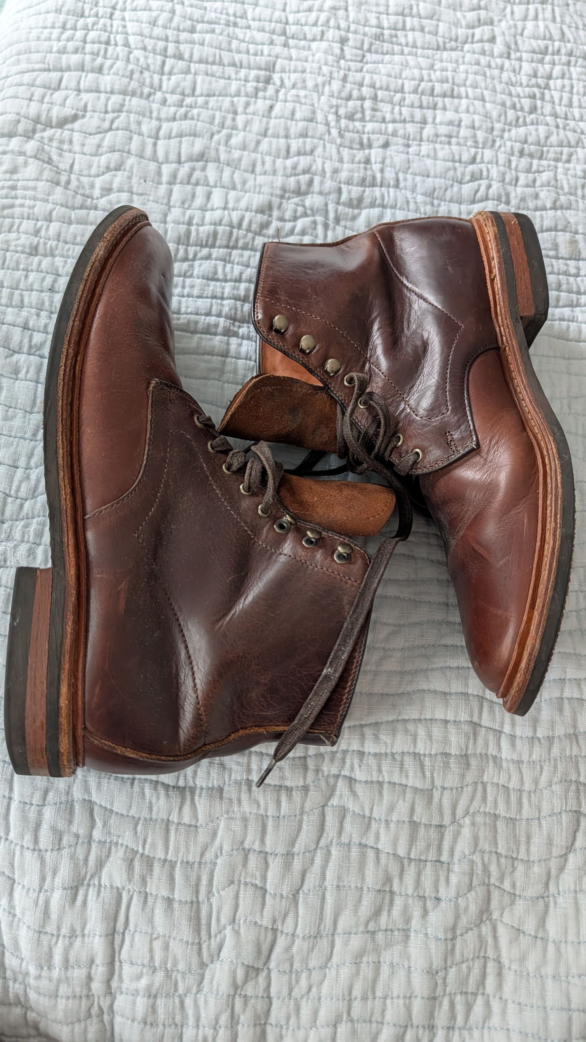 Allen Edmonds Higgins Mills 10.5B by Allen Edmonds - Brown Chromexcel Size US 10.5 / EU 43-44 - 3 Thumbnail