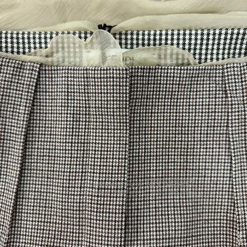 Fendi Fendi Brown Plaid Mini Skirt for Women . Size 22" - 6 Thumbnail