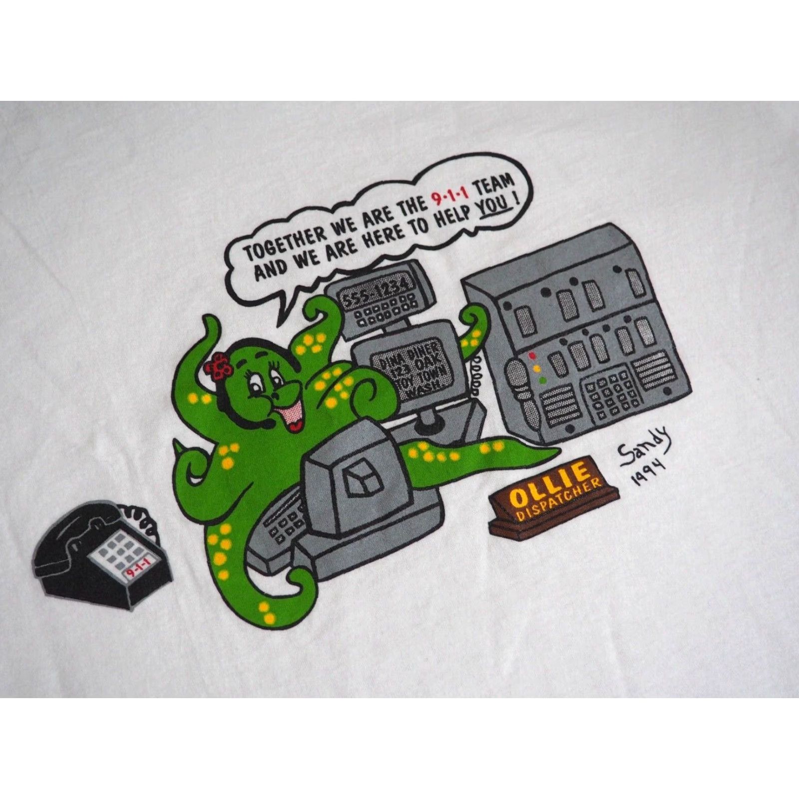 Jerzees VTG 90s Jerzees 911 Dispatcher Joke Octopus White USA Made Tee T-Shirt L EUC Mens Size US L / EU 52-54 / 3 - 4 Thumbnail