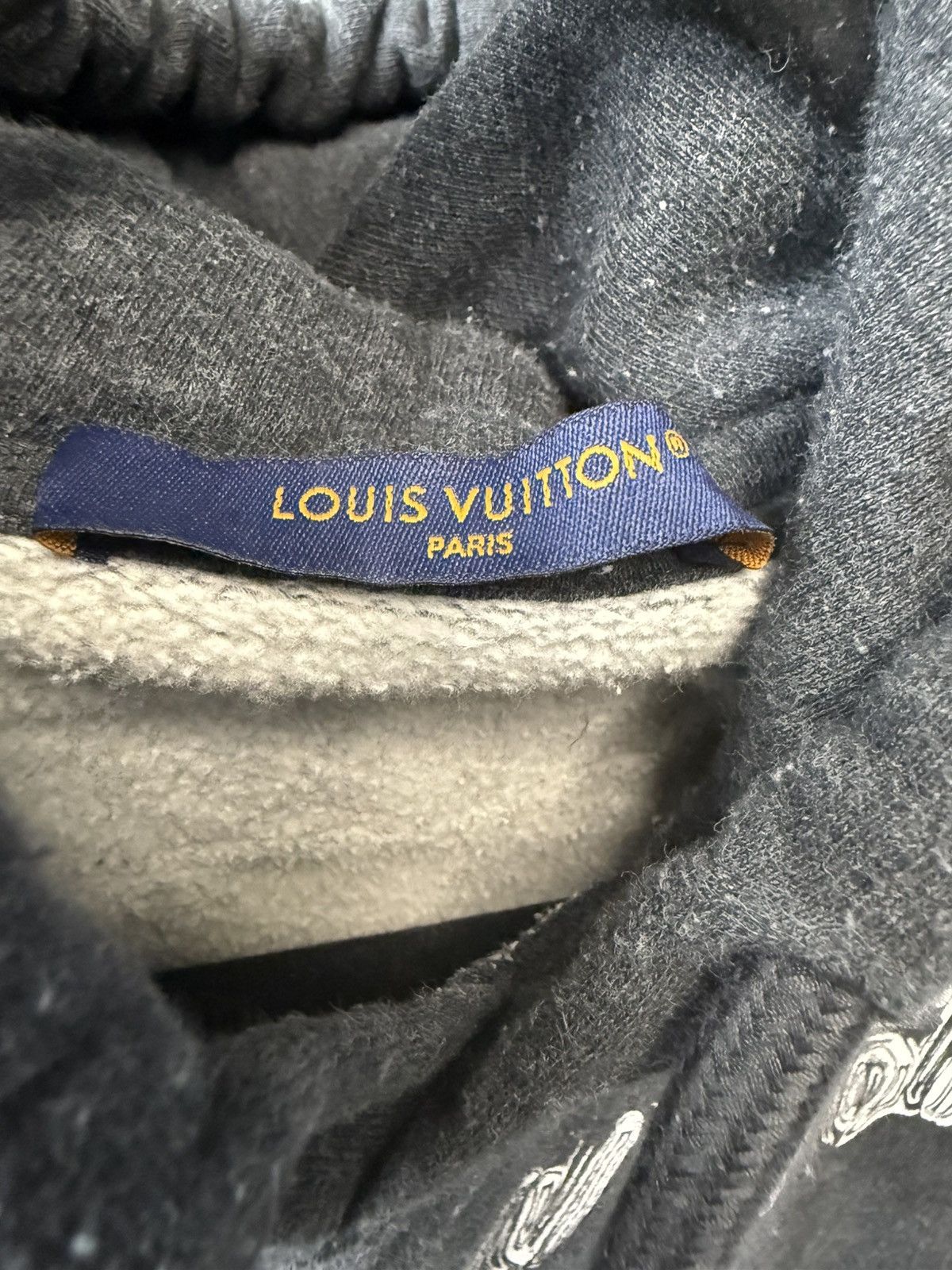 Louis Vuitton Louis Vuitton - Charcoal Lettering Logo Hoodie Size US XS / EU 42 / 0 - 2 Thumbnail