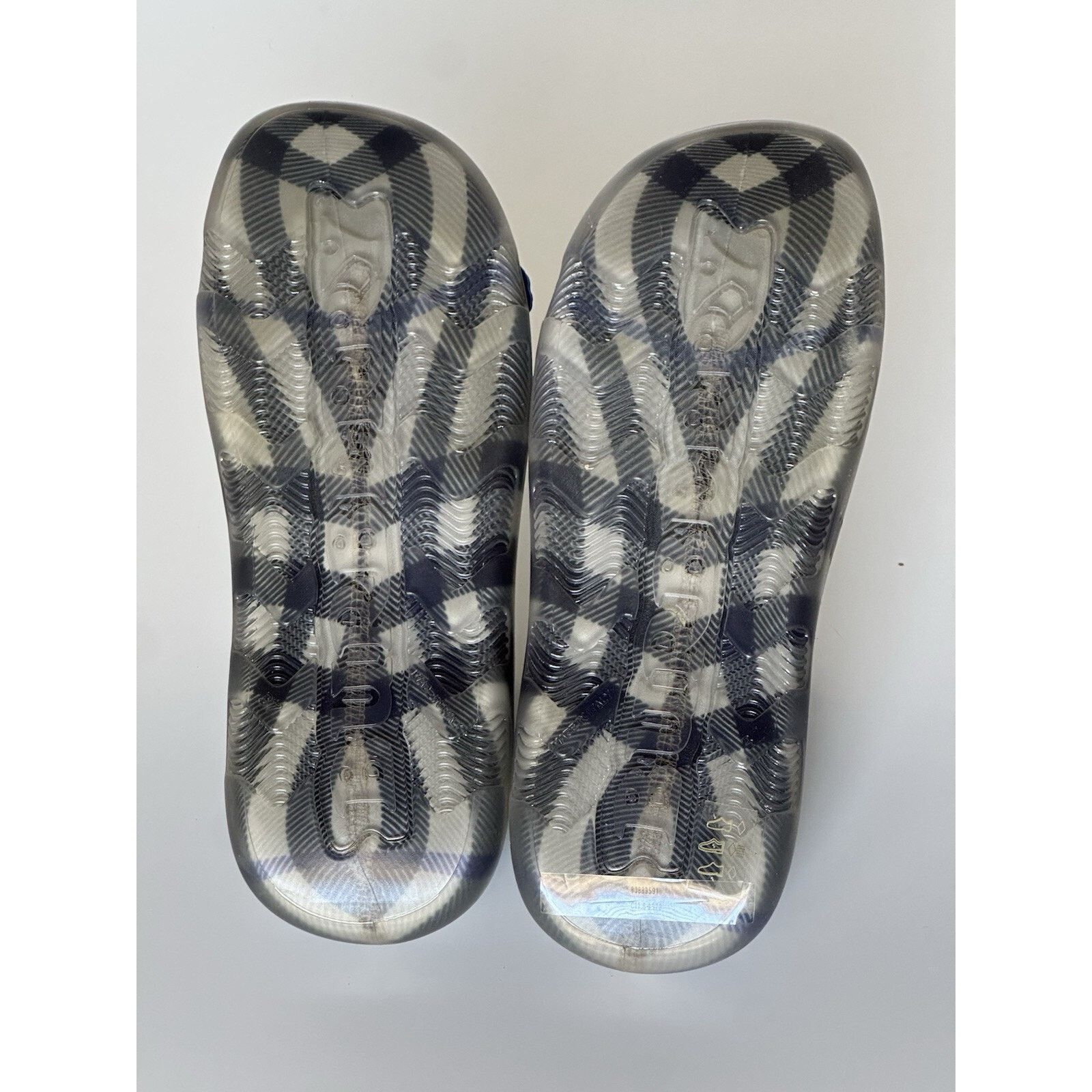 Burberry Burberry Mens Stingray Rubber Lichen Sandals 11 (44) 8088962 Size US 11 / EU 44 - 18 Thumbnail