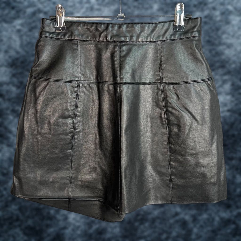 Free People Free People Womens Skirt Mini Black Faux Leather Button Front 2 Adult Womens Black Mini Skirt 2 Black Free People Womens Skirt Mini Button Front 2 Size 26" / US 2 / IT 38 - 1 Thumbnail