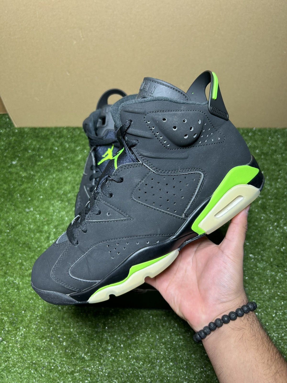 Jordan Brand Jordan 6 electric green Size US 9 / EU 42 - 2 Thumbnail
