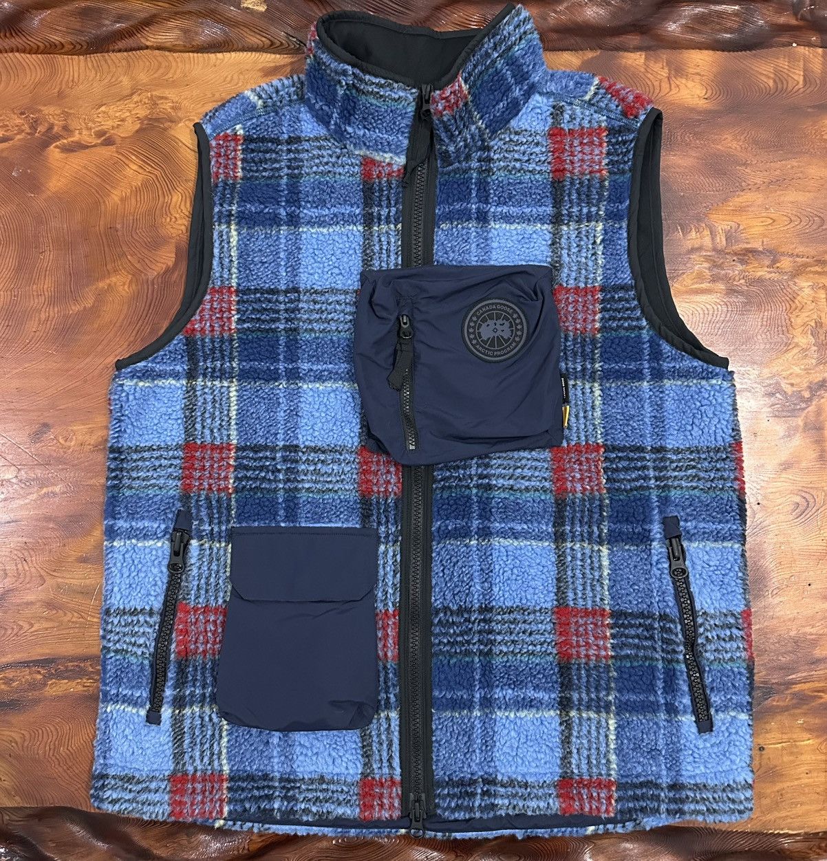 Canada Goose × NBA × Union LA CANADA GOOSE & NBA COLLECTION WITH UNION LEGION FLEECE VEST Size US M / EU 48-50 / 2 - 1 Thumbnail