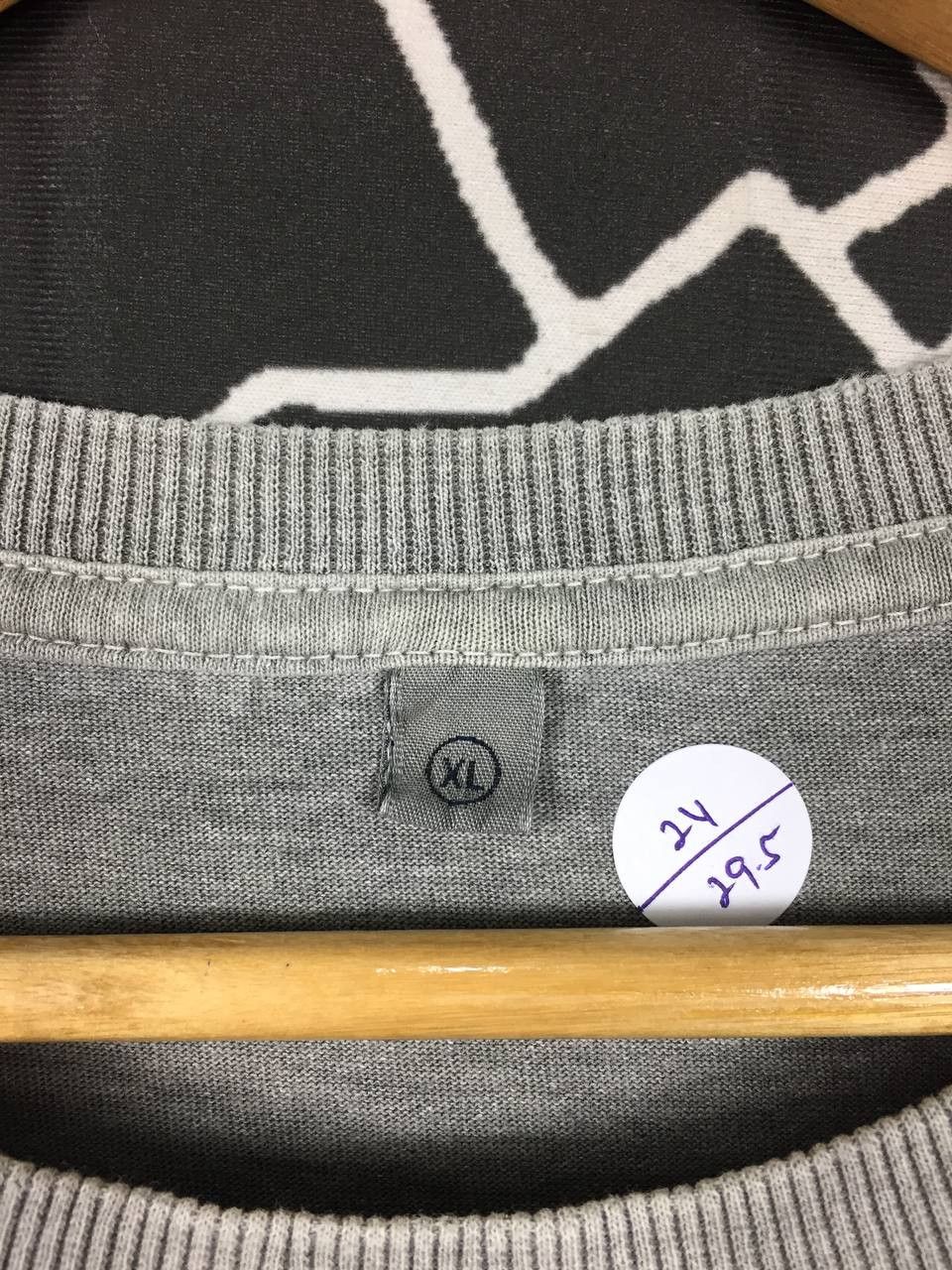 Japanese Brand × Uniqlo Uniqlo Plain Casual Essential Tee Size US XL / EU 56 / 4 - 8 Thumbnail