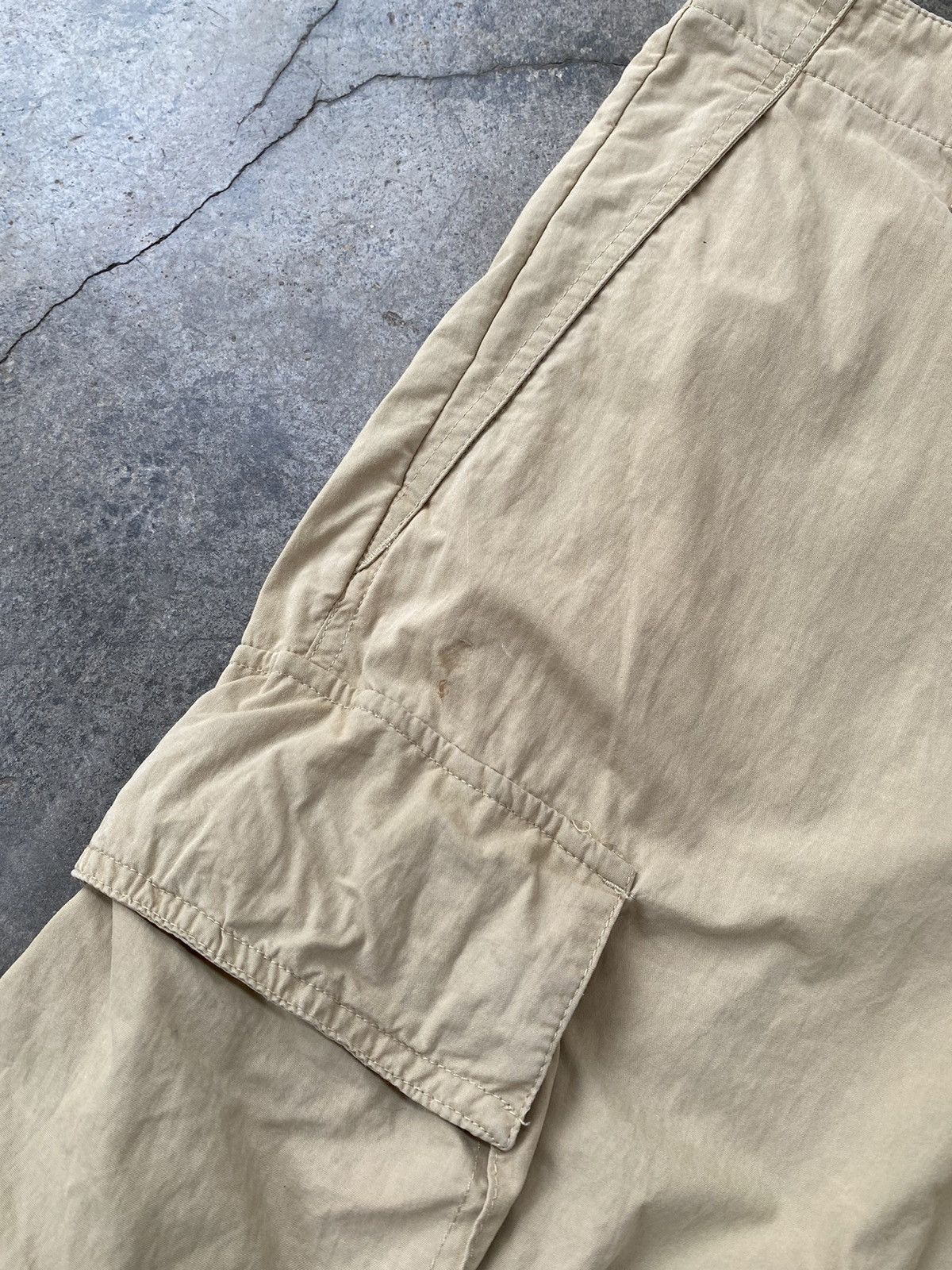 Gap Vintage Gap Multi Pocket Cargo Pants Size US 33 - 12 Thumbnail
