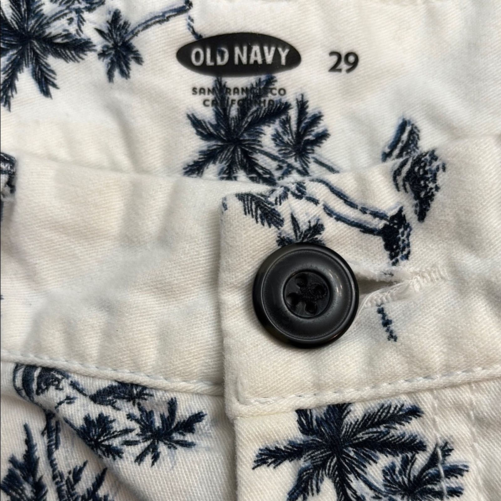 Old Navy Old Navy Palm Tree Print Shorts Size 29 Size US 29 - 3 Thumbnail