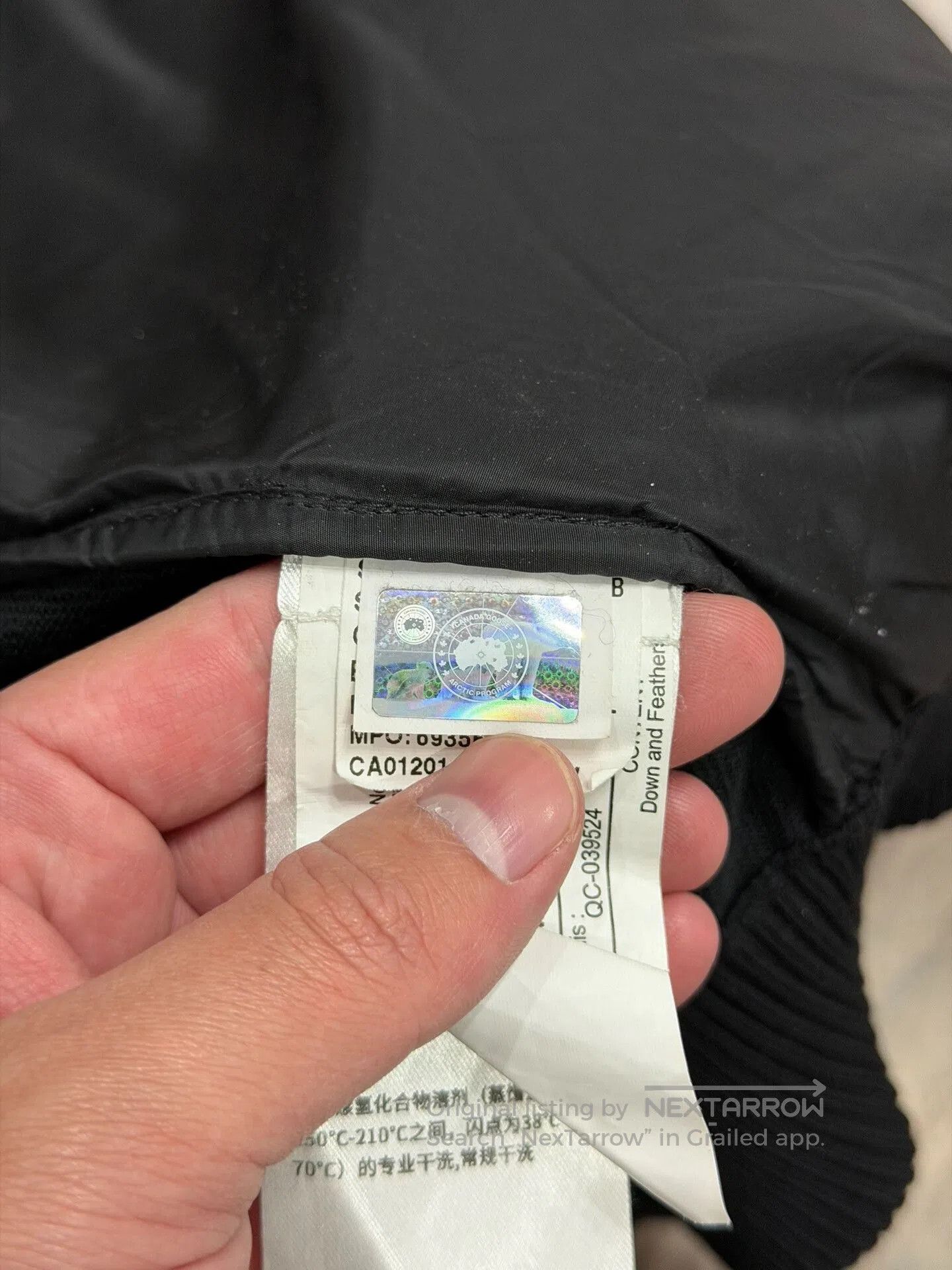 Canada Goose Canada Goose Hybridge Men’s Down Jacket. Size US S / EU 44-46 / 1 - 7 Thumbnail