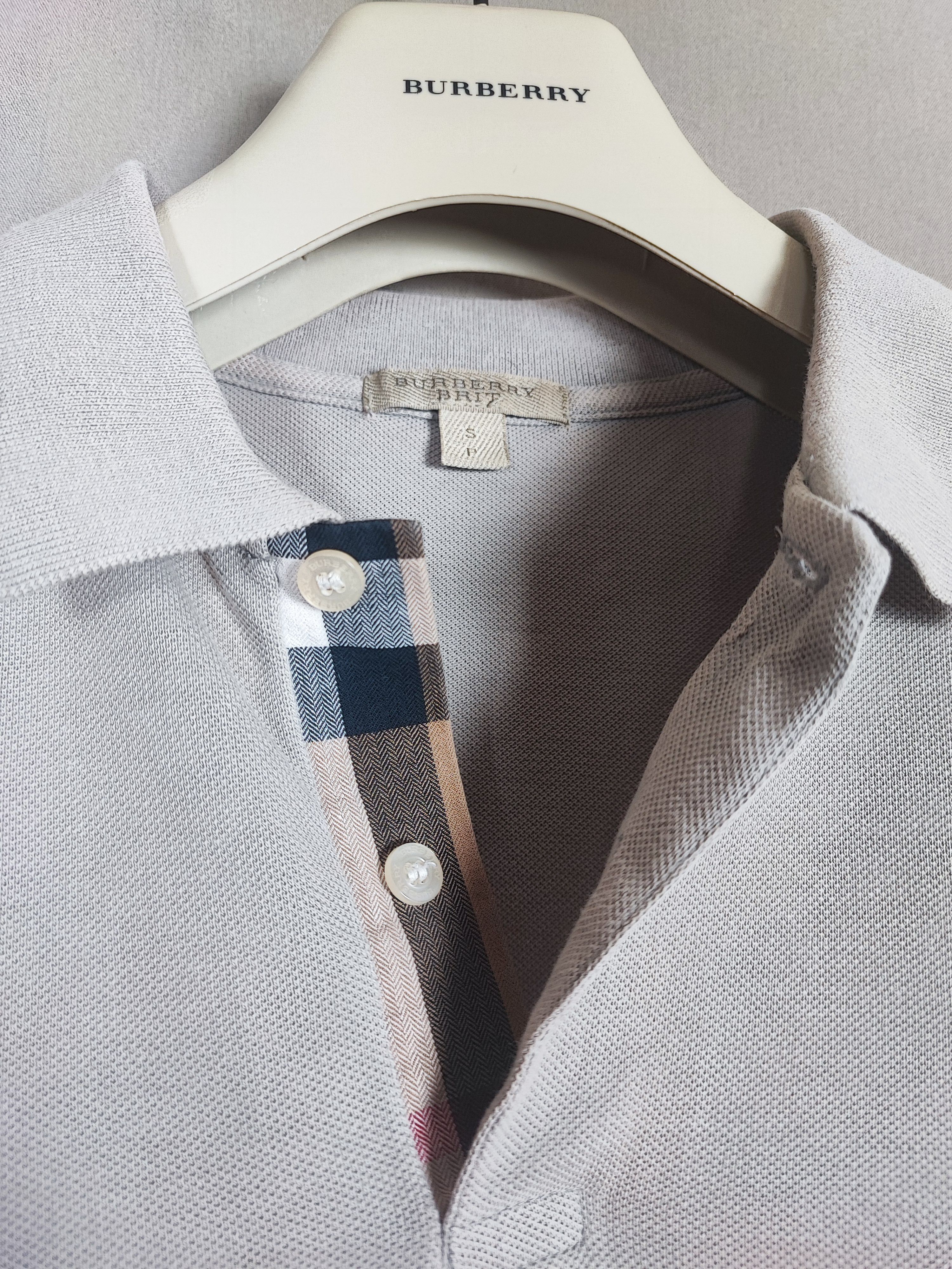 Burberry 🔥 Burberry Polo size S tan🔥 Size US S / EU 44-46 / 1 - 6 Thumbnail