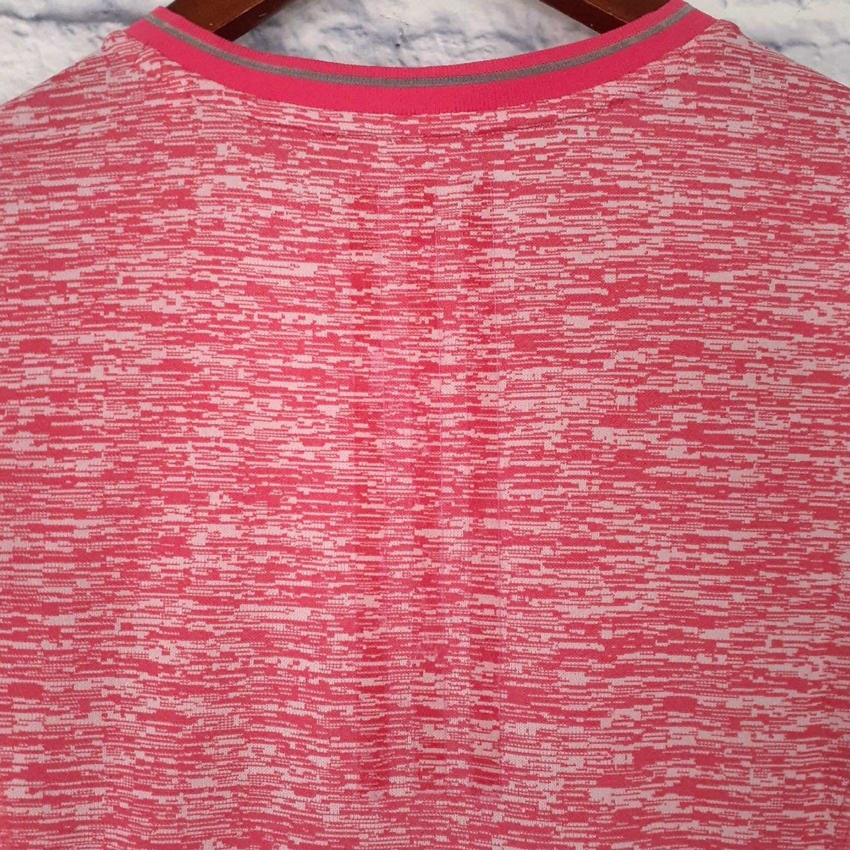 Adidas Adidas Running Short Sleeve T Shirt Womens Small Pink Shirt Women Small Pink Running & Jogging Size S / US 4 / IT 40 - 3 Thumbnail