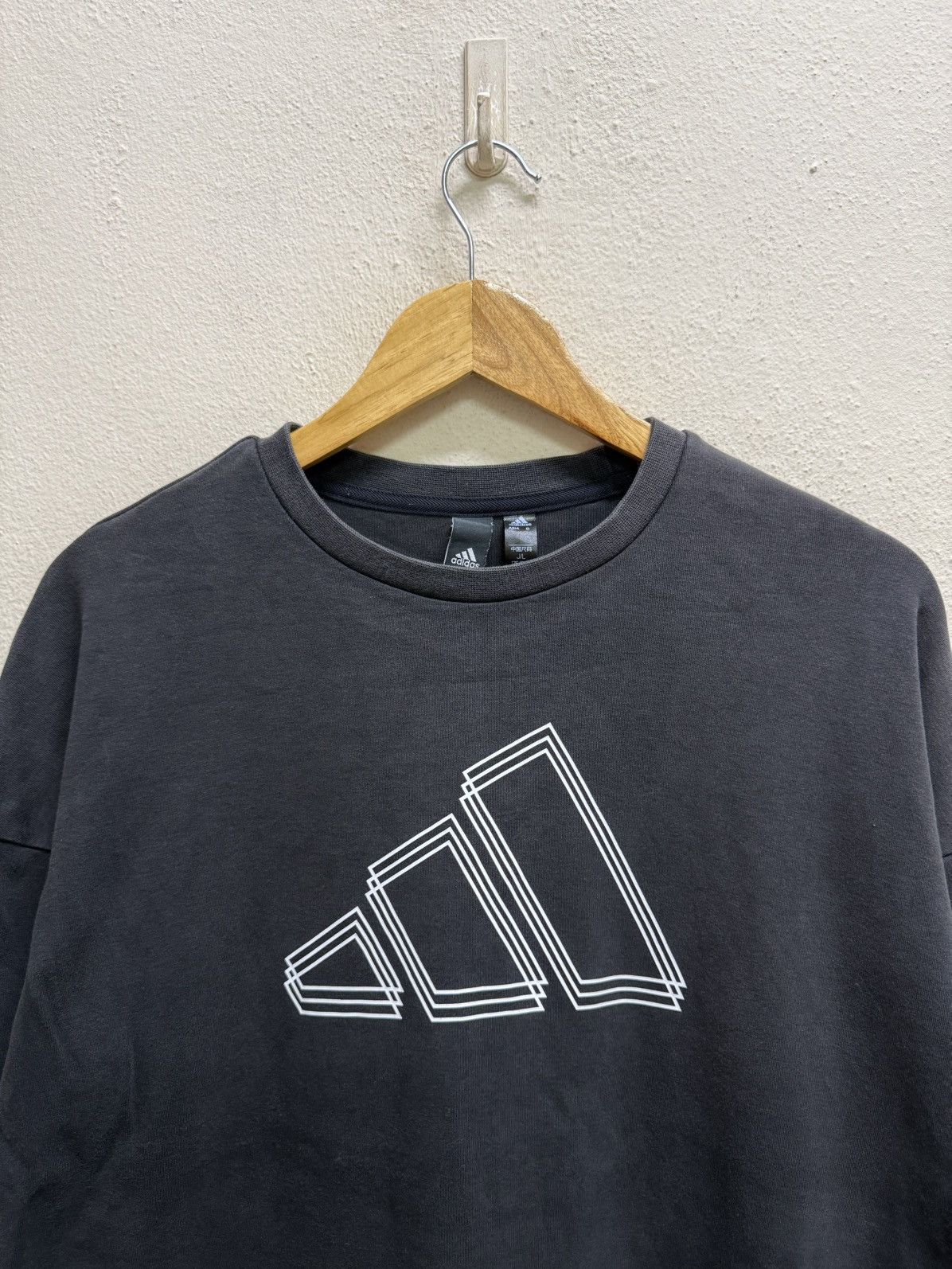 Adidas Adidas Crewneck Center Logo Sweatshirt Size US M / EU 48-50 / 2 - 19 Thumbnail