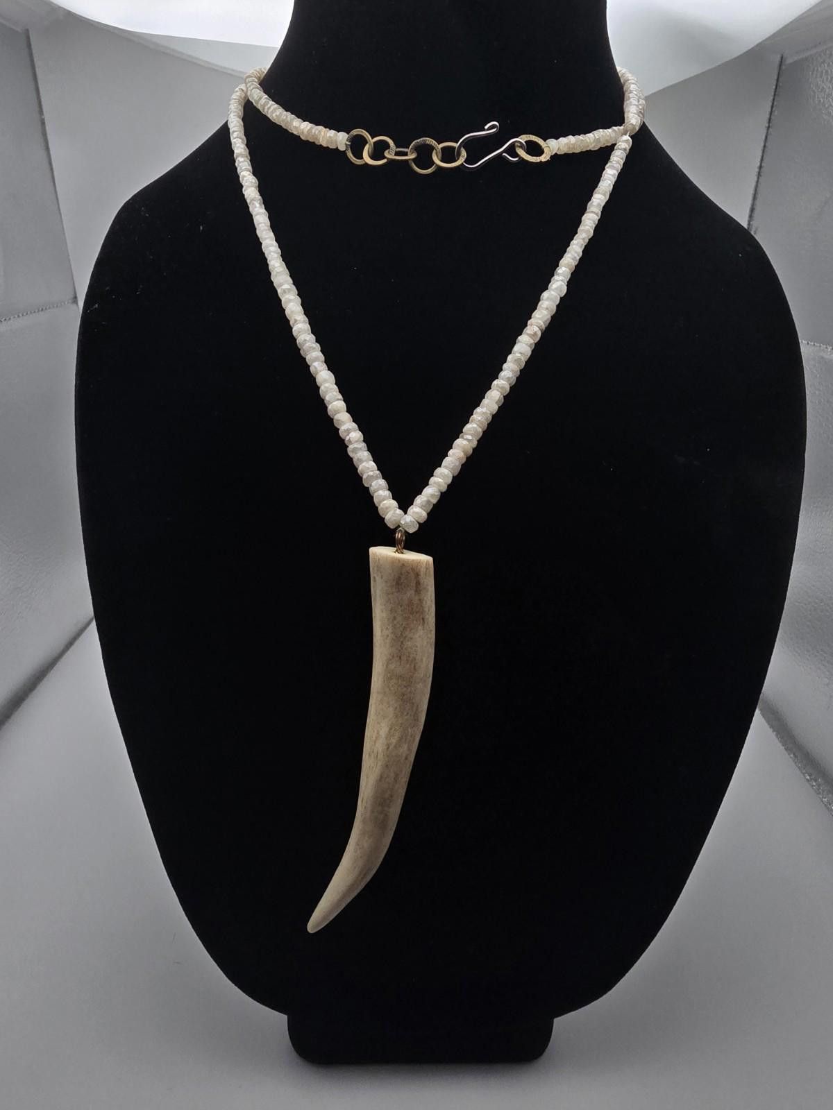 Fashion Victim Faceted Cream Bead Necklace w/ Blue Flash, Jadeite, Feldspar Size ONE SIZE - 2 Thumbnail