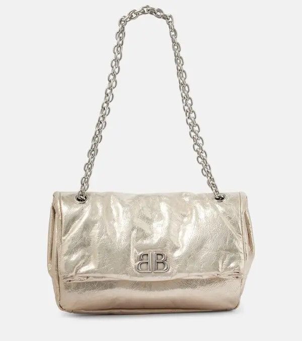 o1mt1gz0824 Size: OS / Monaco Small Chain Bag Metallized