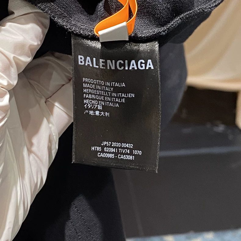 Balenciaga Balenciaga Black Crew letter Logo printed short sleeves Size US M / EU 48-50 / 2 - 4 Thumbnail