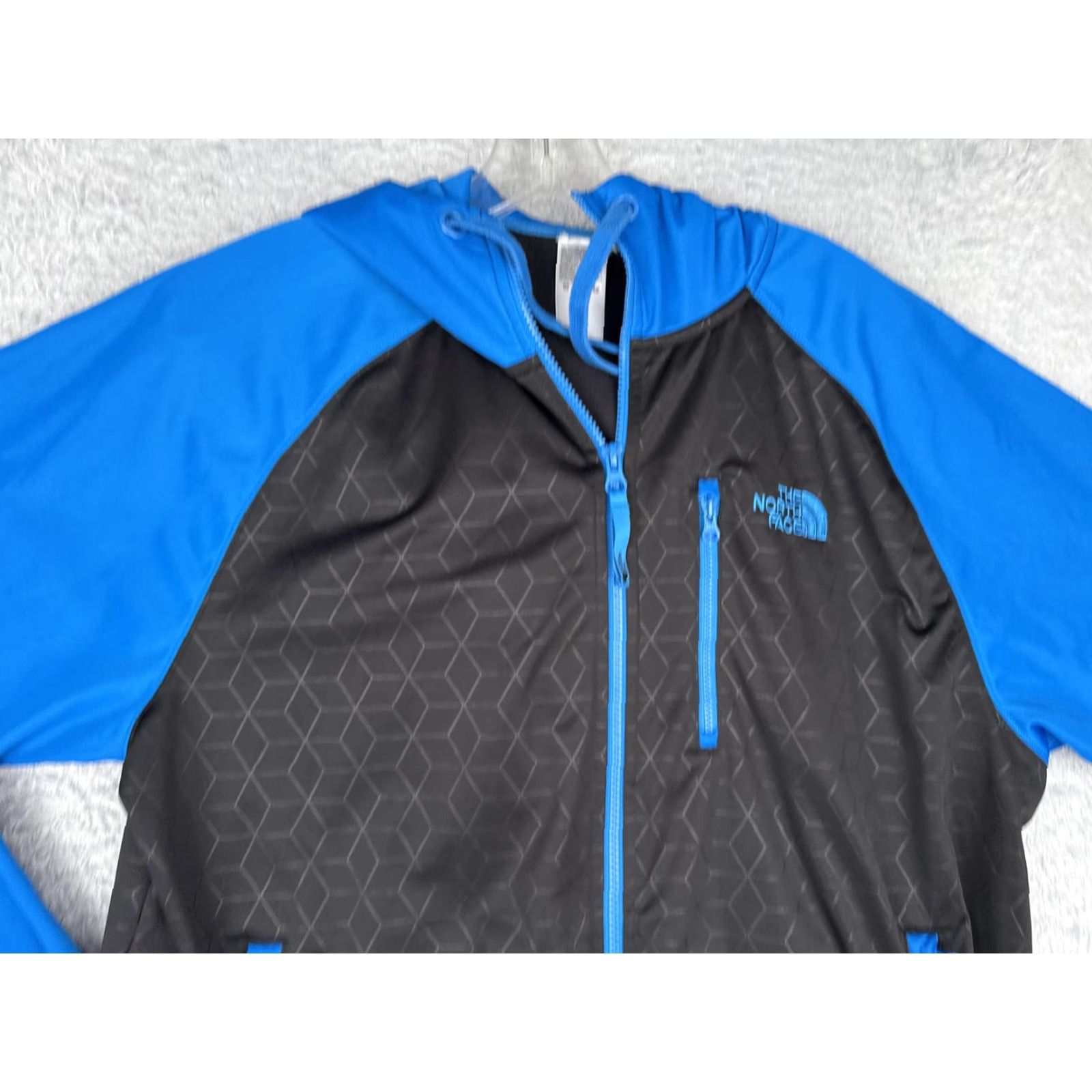 The North Face The North Face Jacket Mens M Blue Geometric Hooded Windbreaker Full Zip - Lightweight Softshell Outdoor Hiking Casual Size US M / EU 48-50 / 2 - 6 Thumbnail