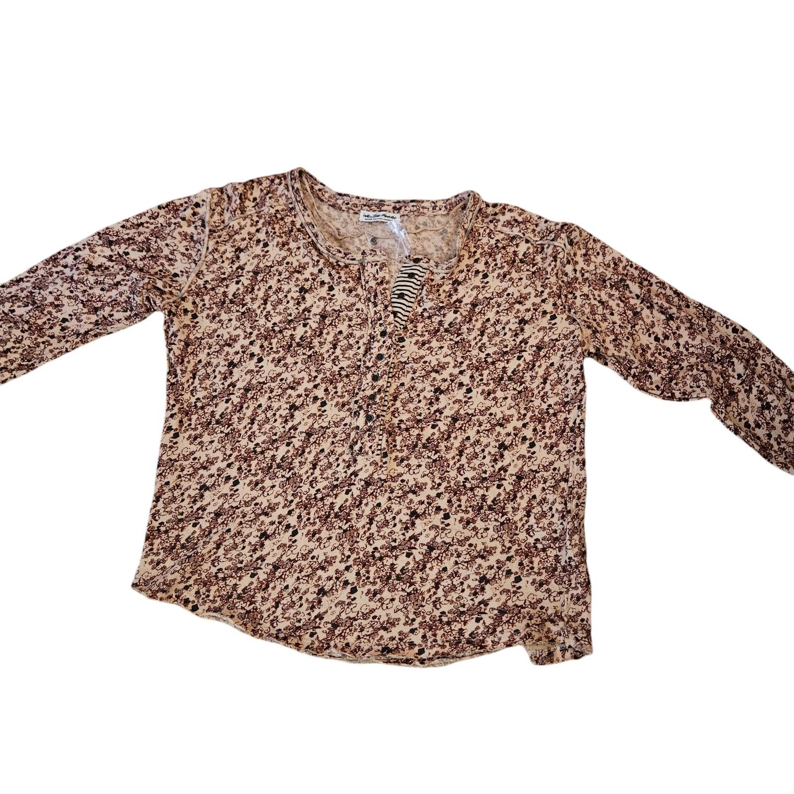 Designer We The Free by Free People Women's Floral Henley Top, Size L Size L / US 10 / IT 46 - 4 Thumbnail