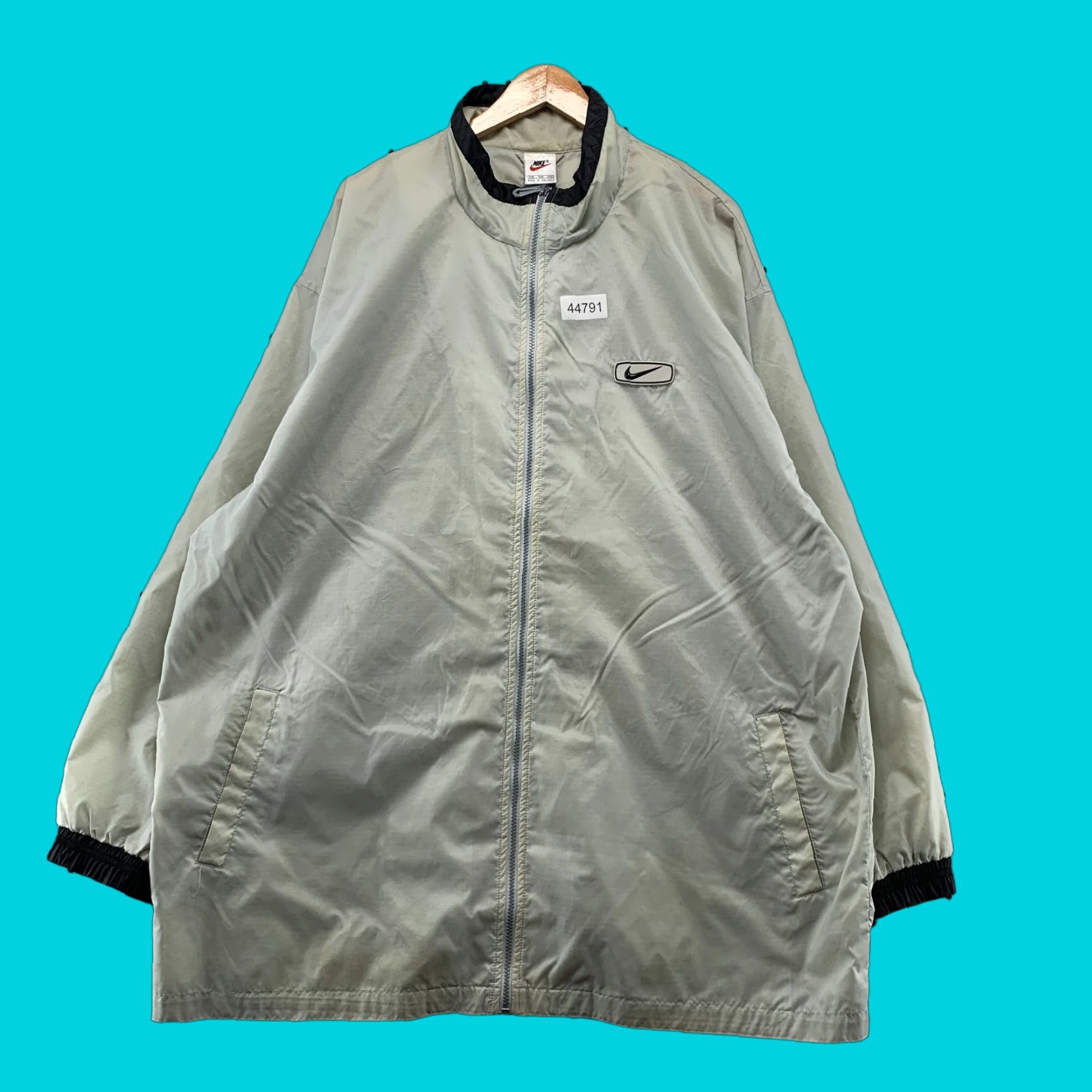 Nike VINTAGE Nike Windbreaker Jacket Mens 2XL Gray Lightweight Oversize Jacket Mens 2XL Gray Nike Windbreaker 90s Theme Mens Size US XXL / EU 58 / 5 - 1 Thumbnail