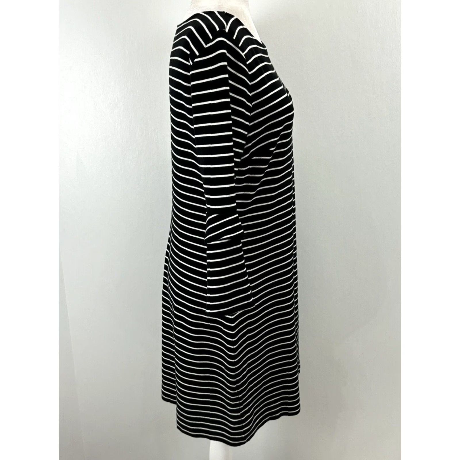 Ann Taylor Ann Taylor Shift Dress Striped 8 Bell Sleeve 3/4 Stretch Black White Women 8 Size M / US 6-8 / IT 42-44 - 4 Thumbnail