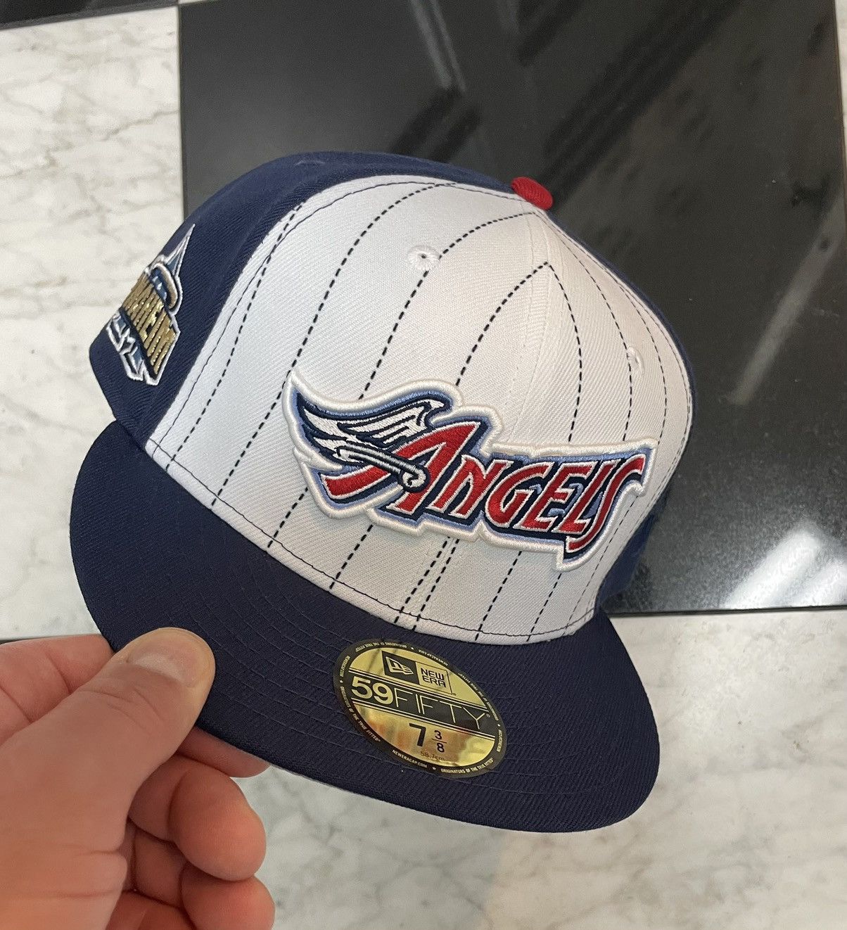 New Era 🔥 Exclusive Angels fitted 7 3/8 Size ONE SIZE - 1 Thumbnail