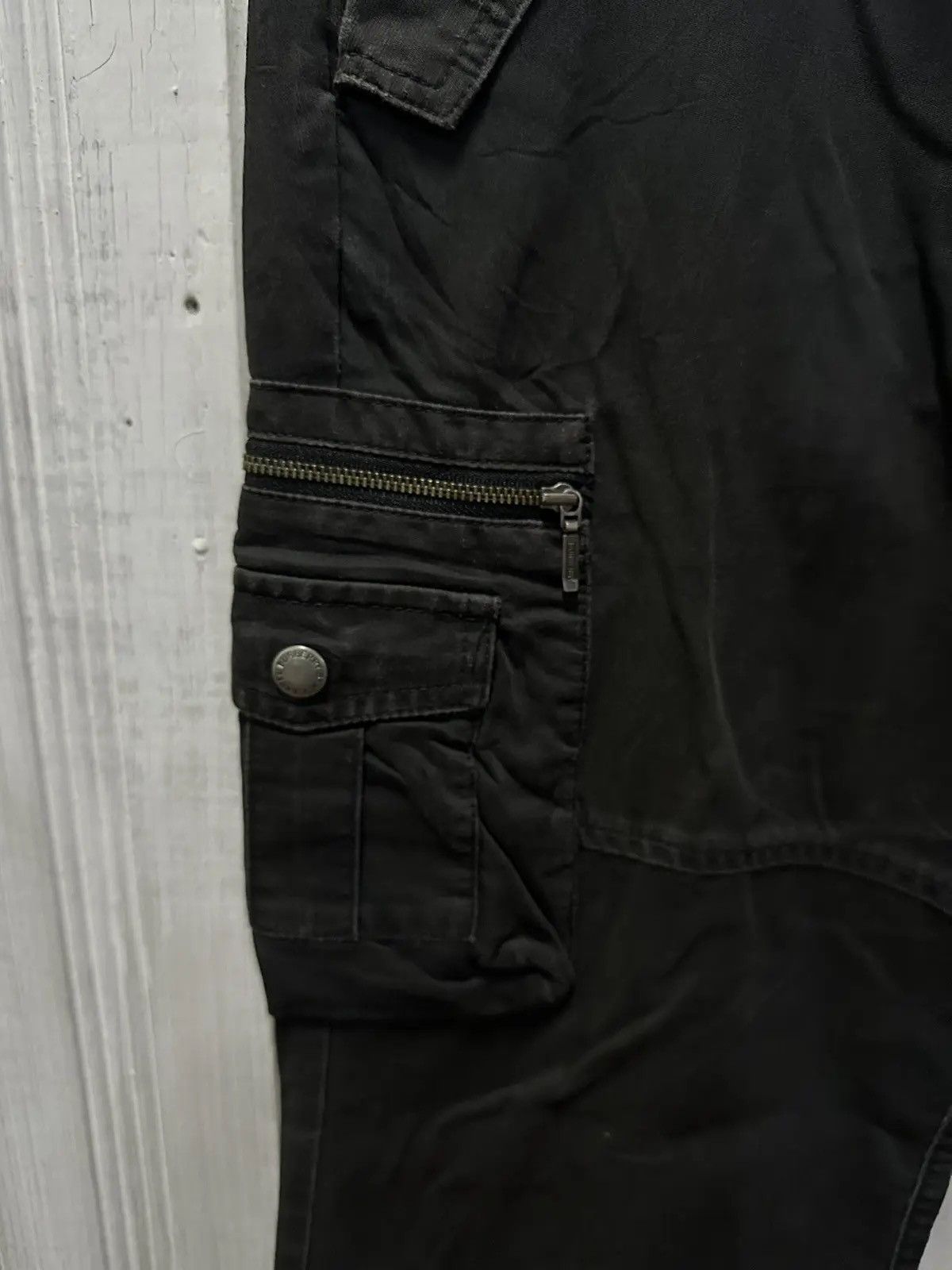 Burberry BURBERRY BLACK LABEL UTILITY MULTIPOCKET CARGO PANTS W32 L30 Size US 32 / EU 48 - 8 Thumbnail