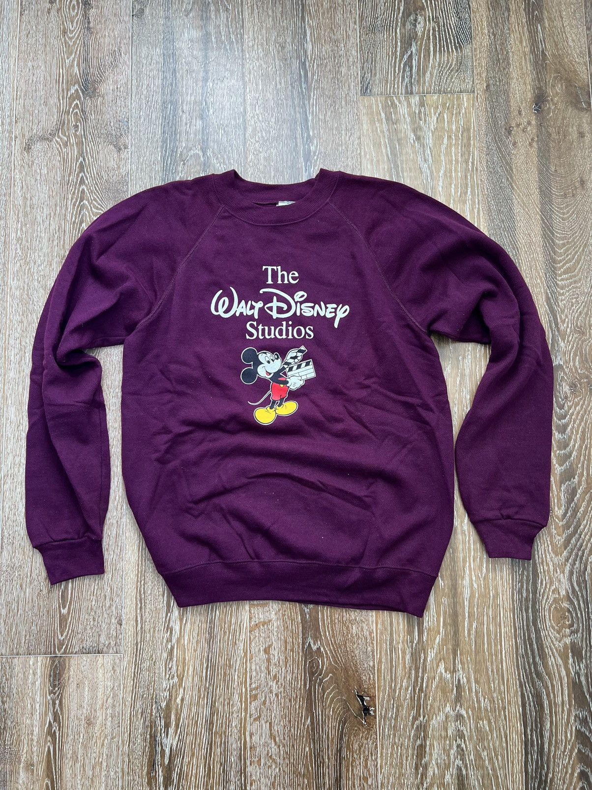 Disney × Vintage Vintage Walt Disney Studios Raglan Sweater Size US M / EU 48-50 / 2 - 1 Thumbnail