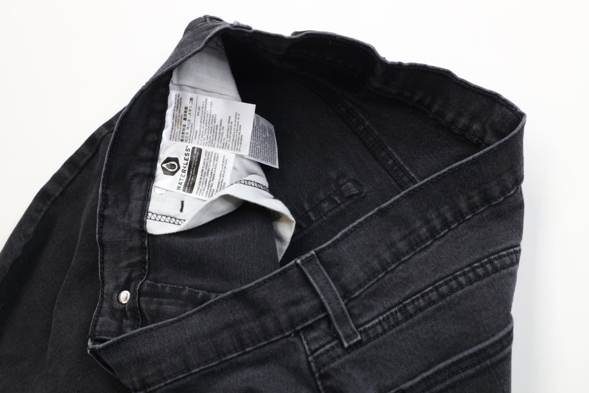 Levi's Vintage Y2K Levis 541 Athletic Fit Taper Leg Denim Jeans Size US 34 / EU 50 - 9 Thumbnail
