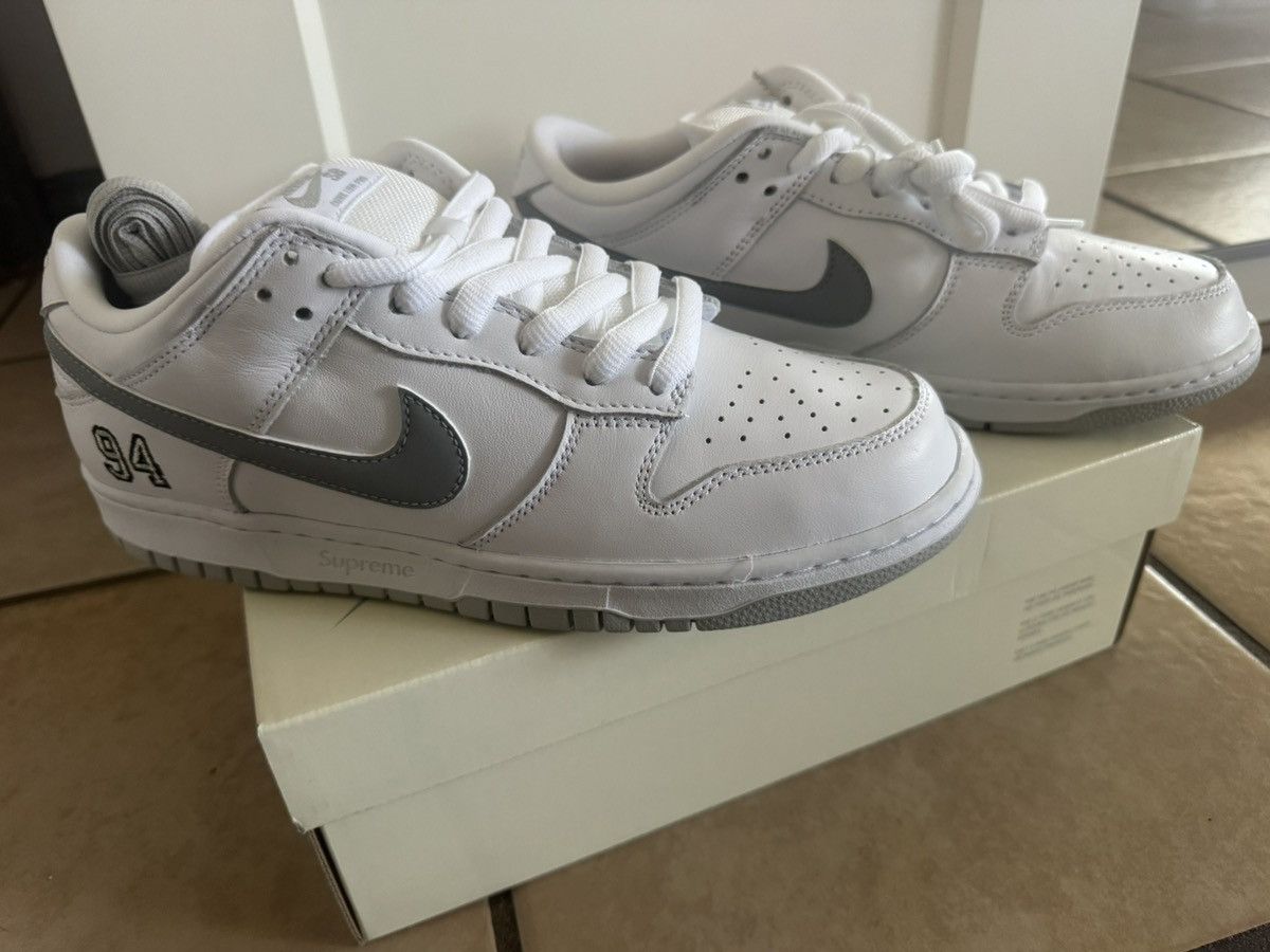 Nike × Supreme Supreme x nike SB dunks Size US 9 / EU 42 - 1 Thumbnail