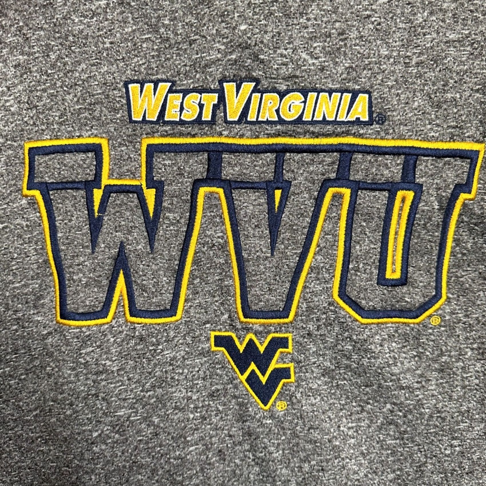 Vintage West Virginia Mountaineers Hoodie Mens Large Gray Pocket Majestic EUC Size US L / EU 52-54 / 3 - 7 Thumbnail