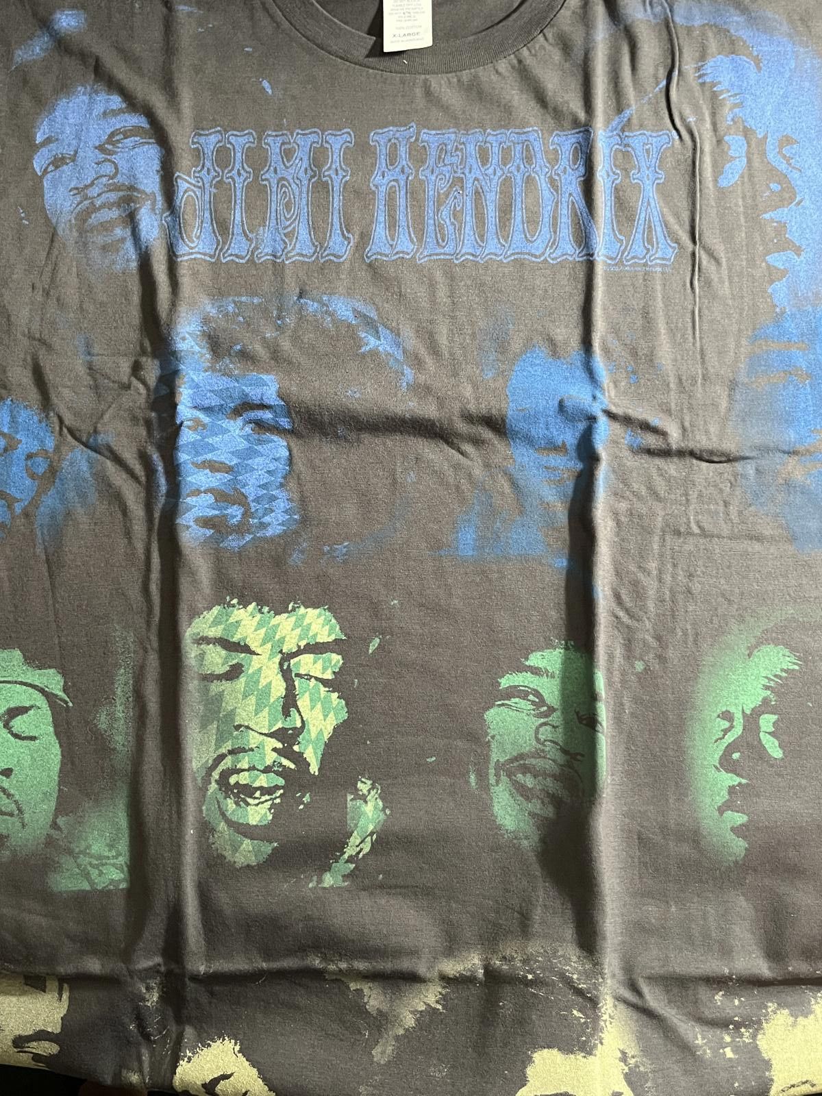 Designer Vintage Jimi Hendrix T-shirt - AOP Spraypaint Hendrix Faces Size US M / EU 48-50 / 2 - 4 Thumbnail