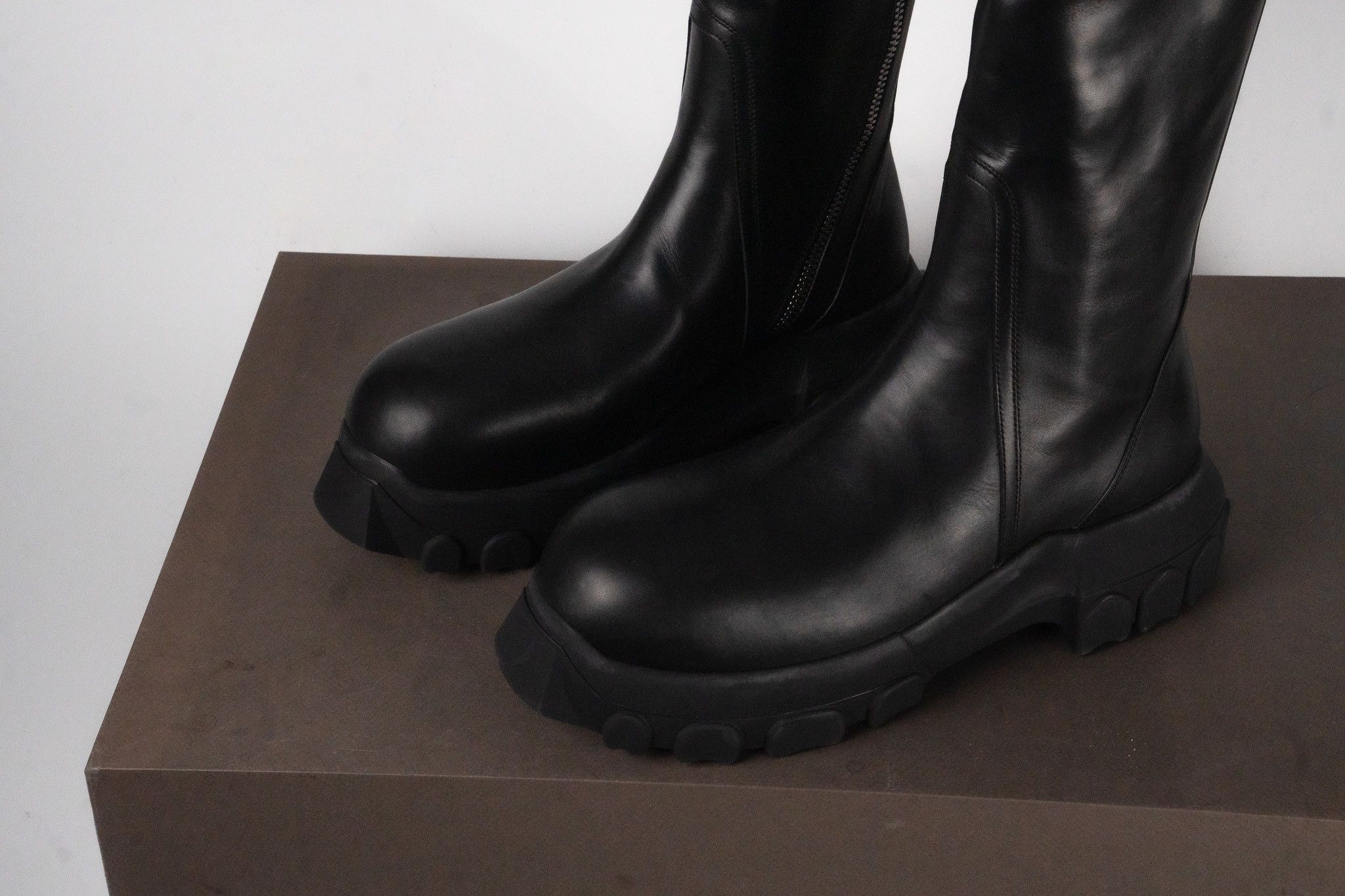 Rick Owens Rick Owens Creeper Bozo Leather Tractor Boots Size US 10 / EU 43 - 2 Thumbnail