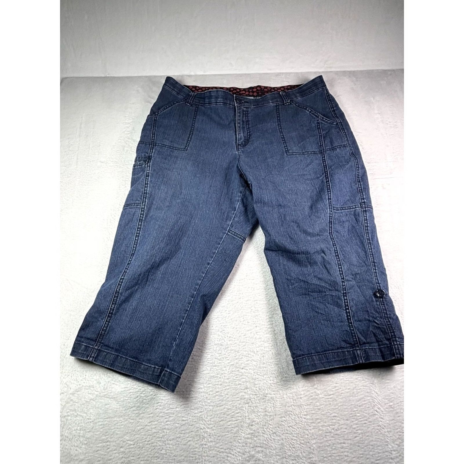 Lee Lee Jeans Womens 16W Medium Blue Sinfully Soft Stretch Denim Capri Pants Jeans Capris Regular Size 16W Blue Sinfully Soft Lee Womens Size 38" / US 16 / IT 52 - 2 Thumbnail