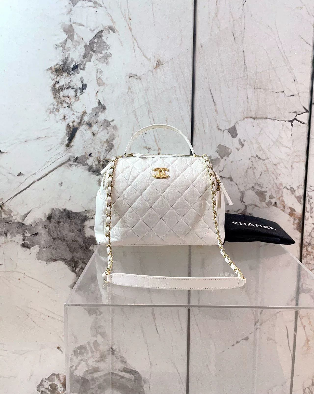 Chanel Pre-loved Bag Very good condition Size ONE SIZE - 1 Thumbnail