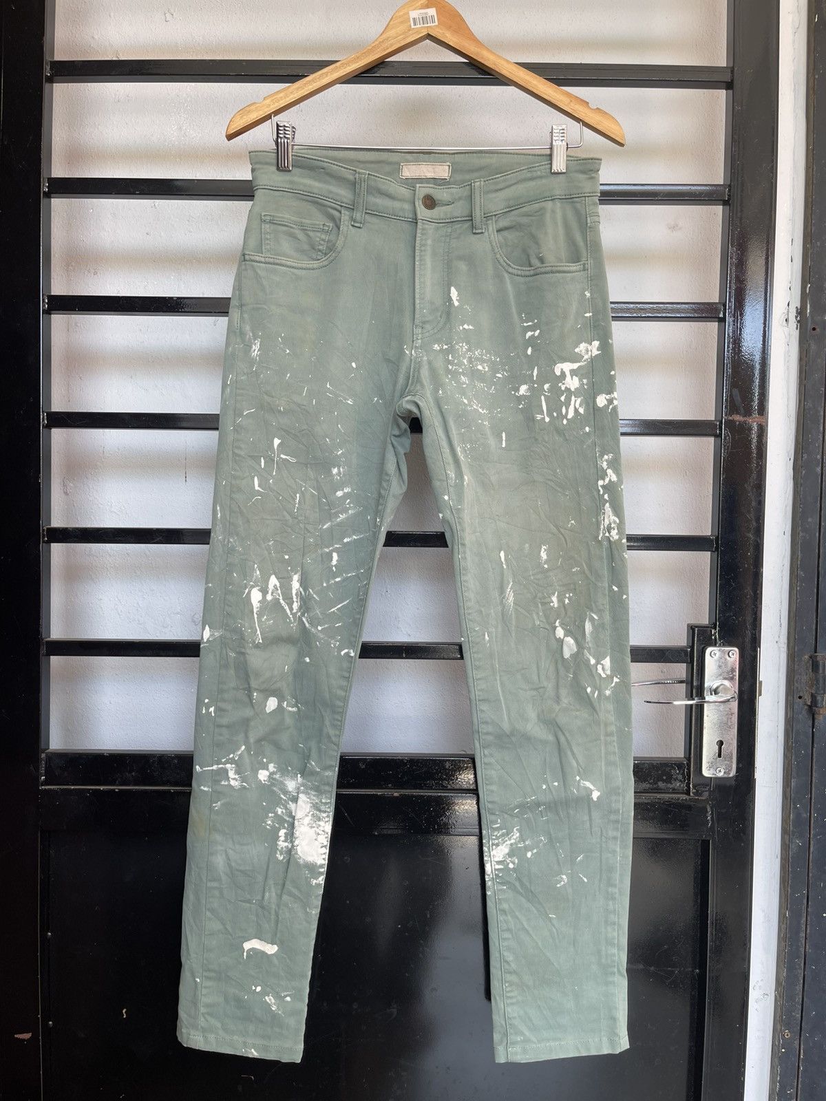 Uniqlo Distressed Uniqlo Painter Pants Size US 30 / EU 46 - 2 Thumbnail