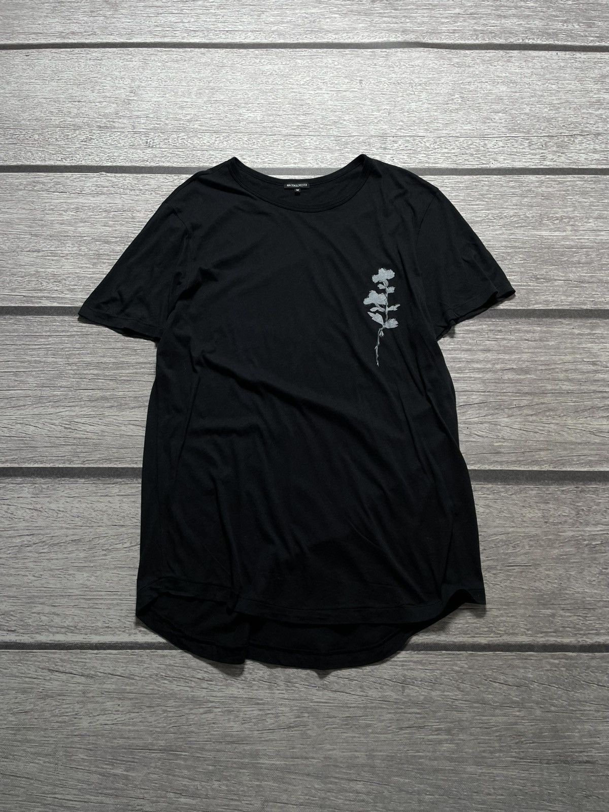 Ann Demeulemeester Ann Demeulemeester Flower Black Tee Size US M / EU 48-50 / 2 - 3 Thumbnail