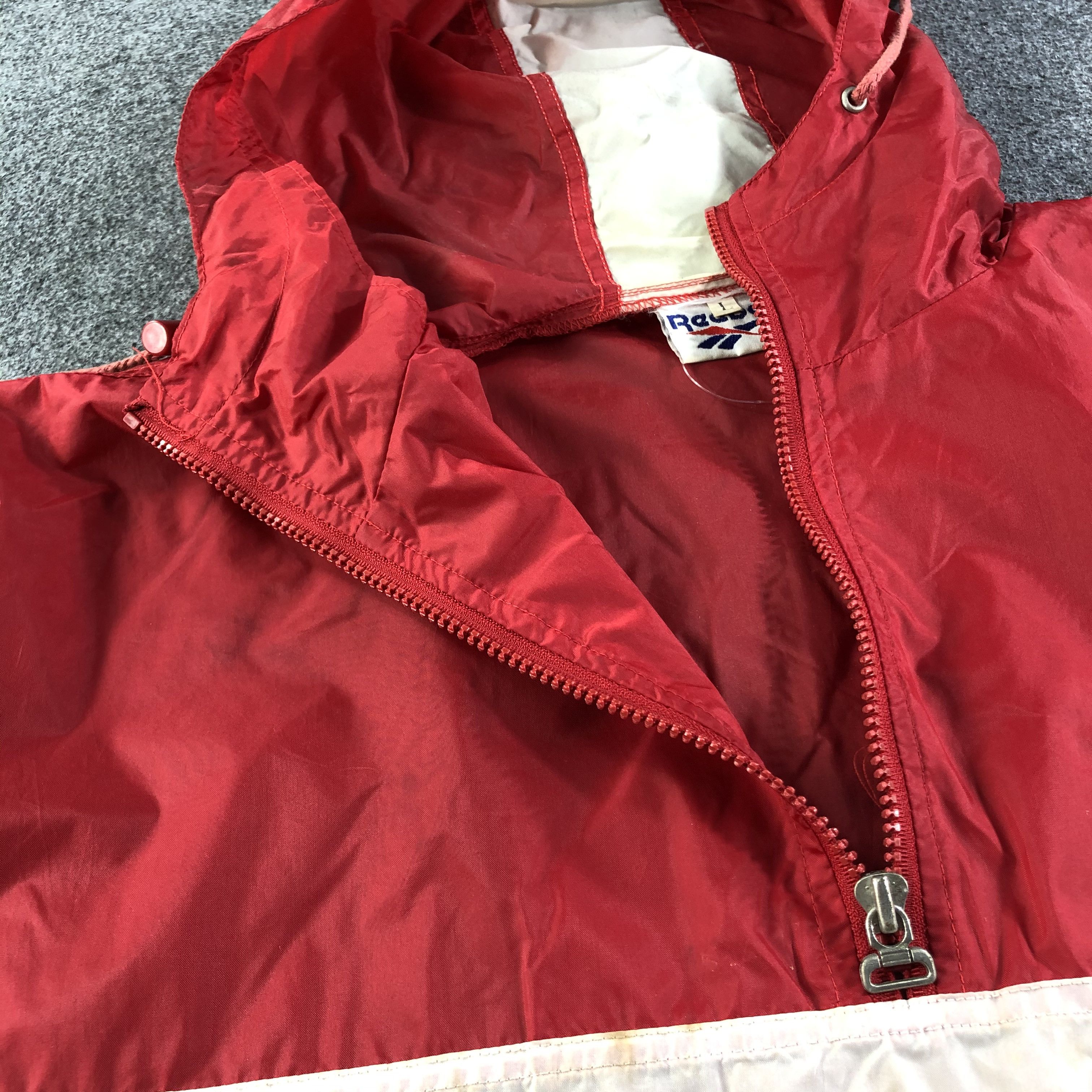 Reebok Vintage Reebok Hooded Windbreaker Jacket-JC215 Size US L / EU 52-54 / 3 - 9 Thumbnail