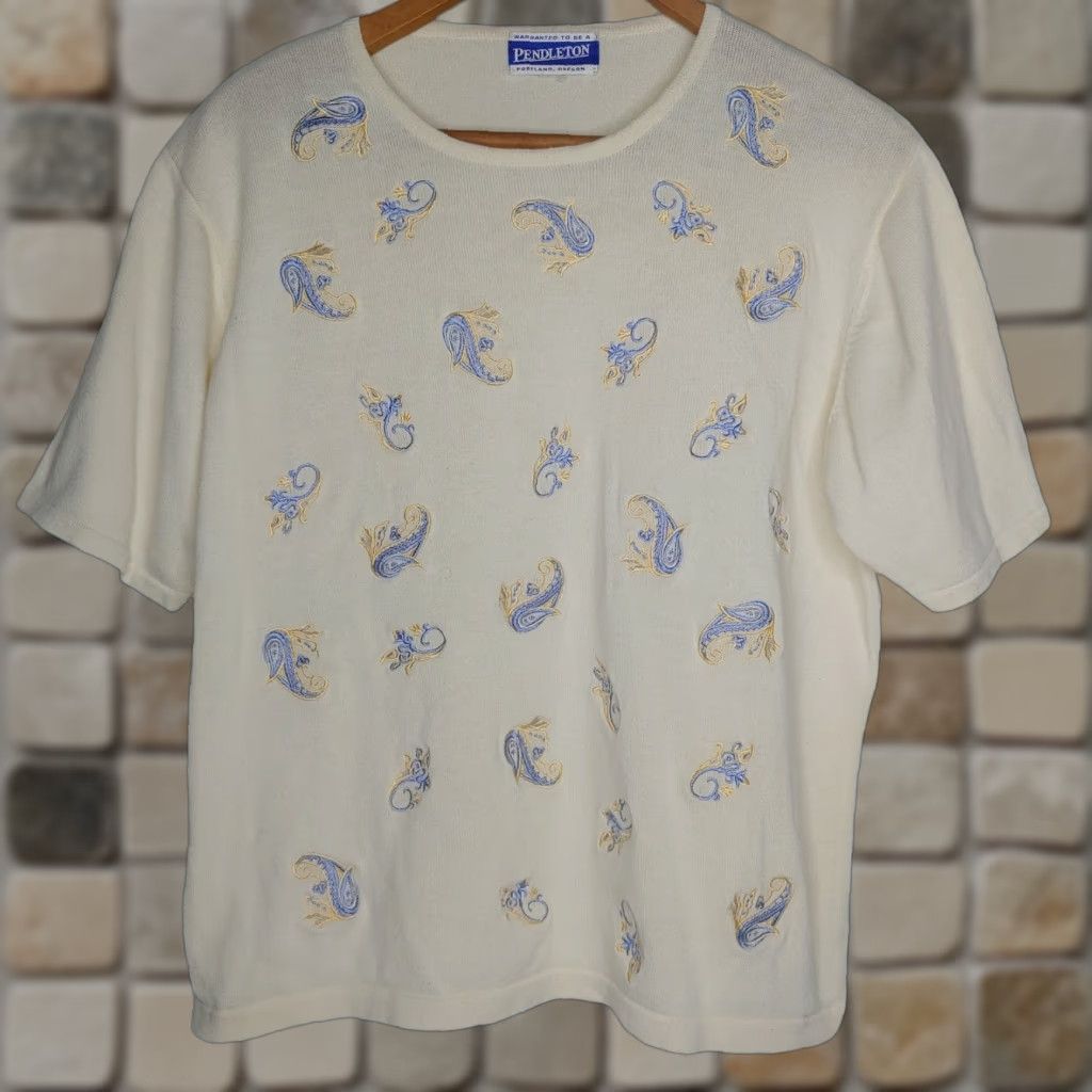 Pendleton Pendleton Women's Sweater Shirt Short Slv Round Neck Embroidered Paisley Ivory Cream M Size M / US 6-8 / IT 42-44 - 1 Thumbnail
