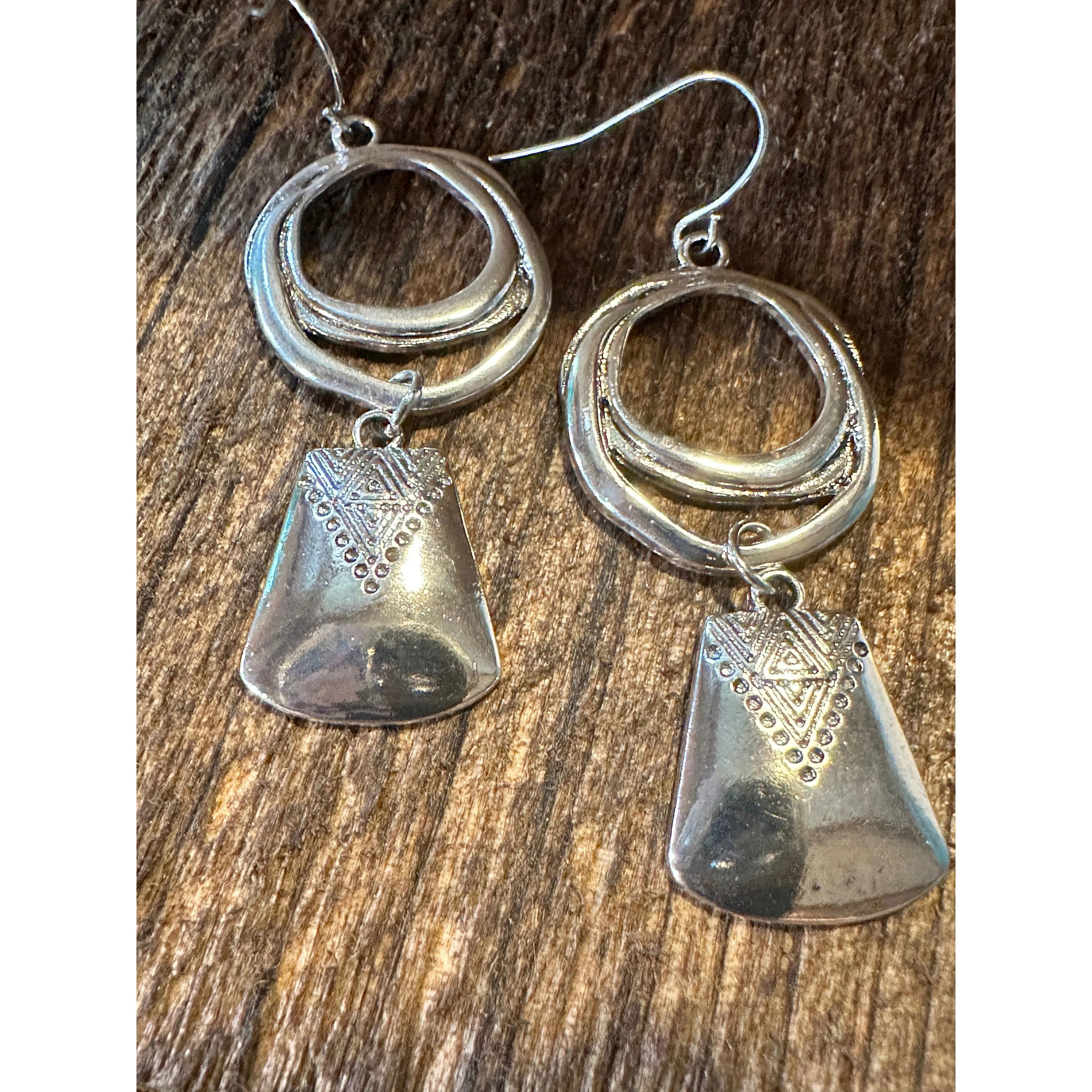 Other Boho Hippie Western Cowgirl Circle Silver Drop Wire Earrings Size ONE SIZE - 8 Thumbnail