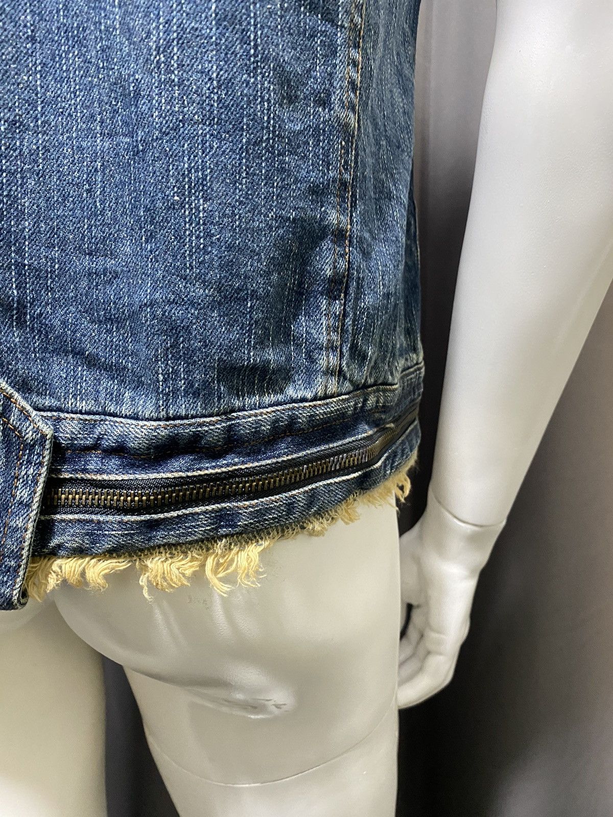 In The Attic × Japanese Brand Punk Indigo Denim Distressed Embroidered Vest Size US M / EU 48-50 / 2 - 17 Thumbnail