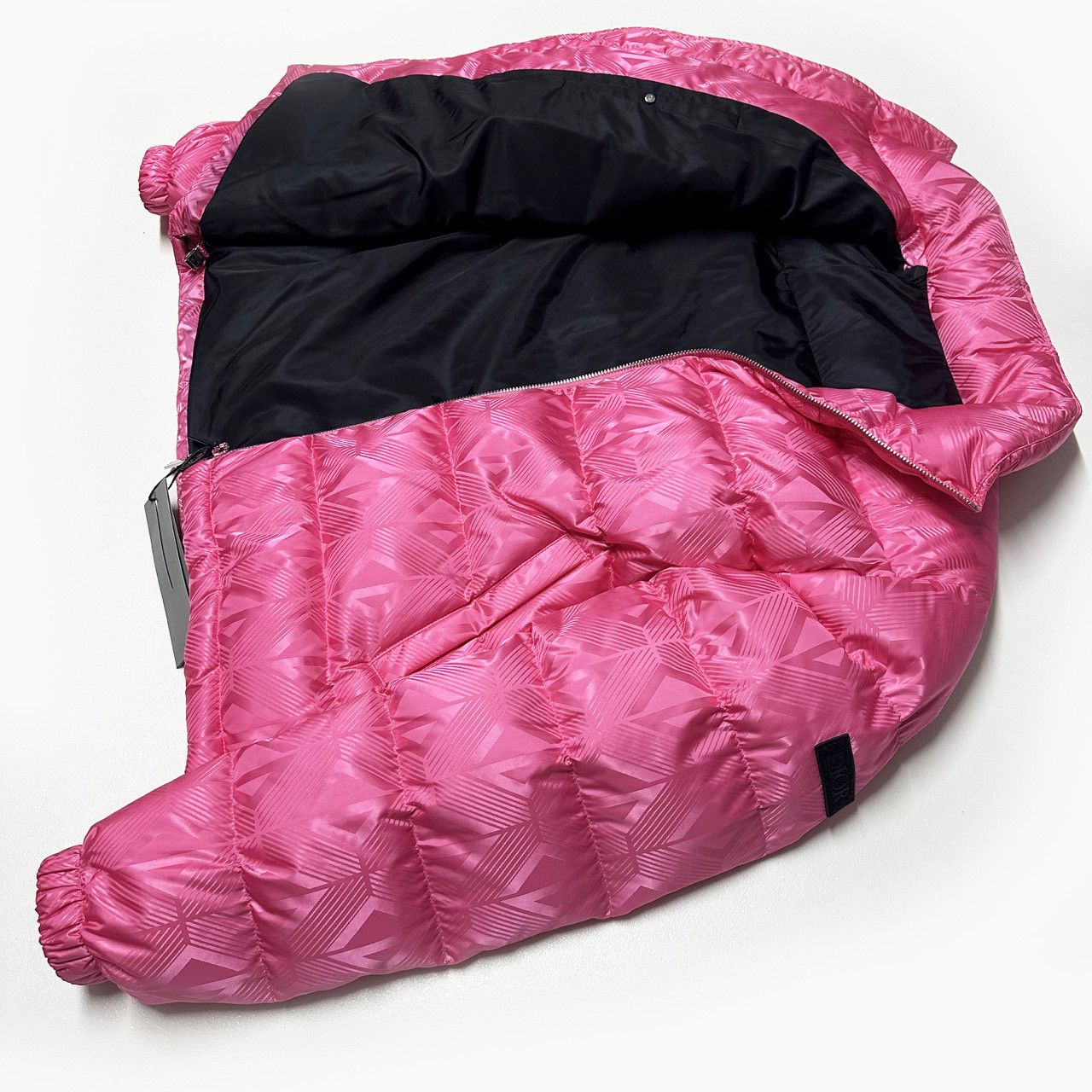 Dior Christian Dior CD 48 M Medium oblique puffer jacket pink Size US M / EU 48-50 / 2 - 10 Thumbnail