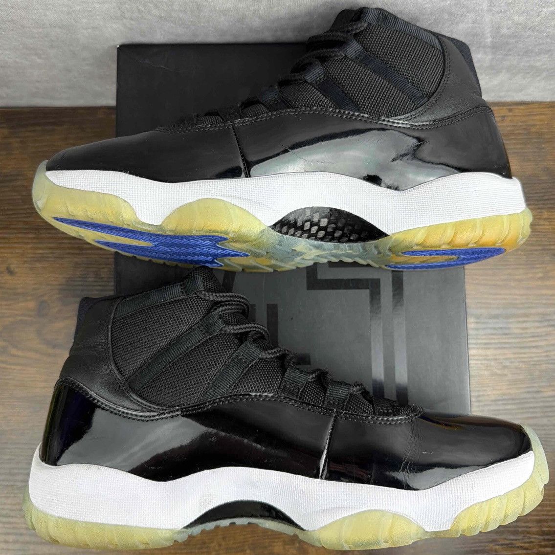 Jordan Brand Air Jordan 11 Retro High Space Jam 2016 Size 9 378037-003 OG Size US 9 / EU 42 - 4 Thumbnail