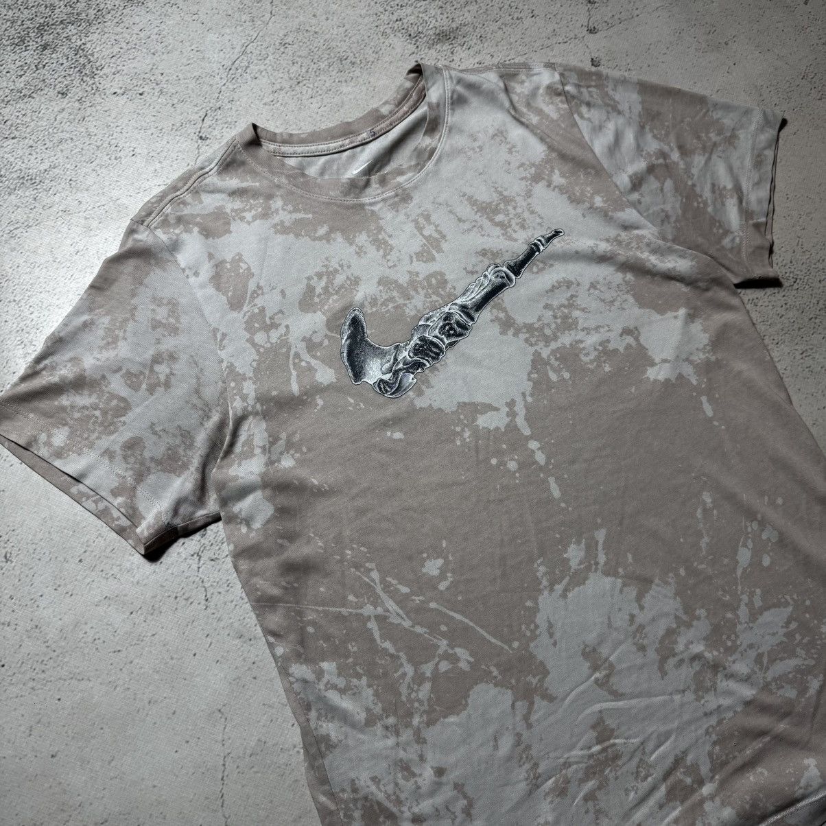 Nike × Vintage vintage 90s y2k nike tie die t shirt big logo bone print Size US M / EU 48-50 / 2 - 2 Thumbnail
