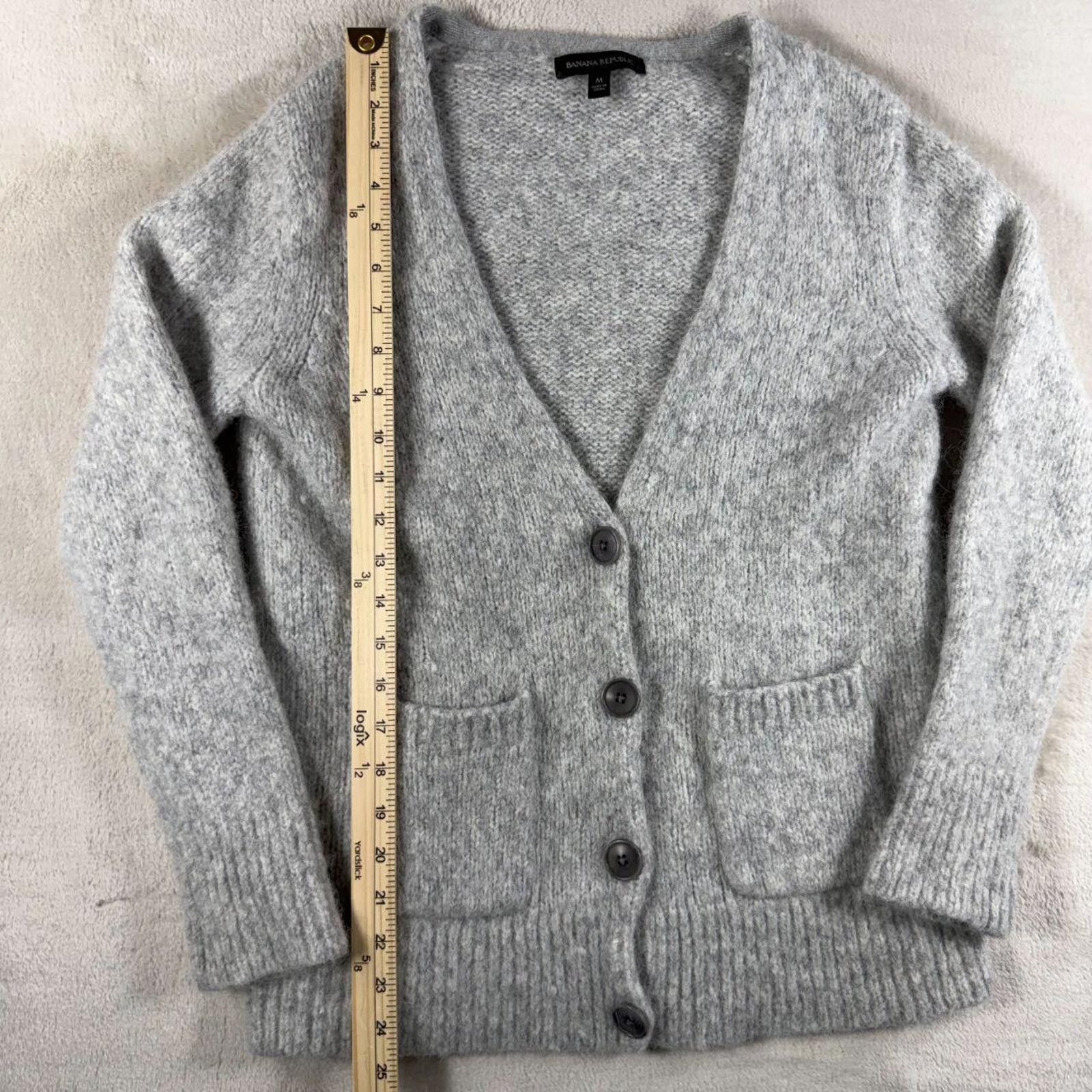 Banana Republic Banana Republic Cardigan Women's M Grey V-Neck Knit Size M / US 6-8 / IT 42-44 - 4 Thumbnail