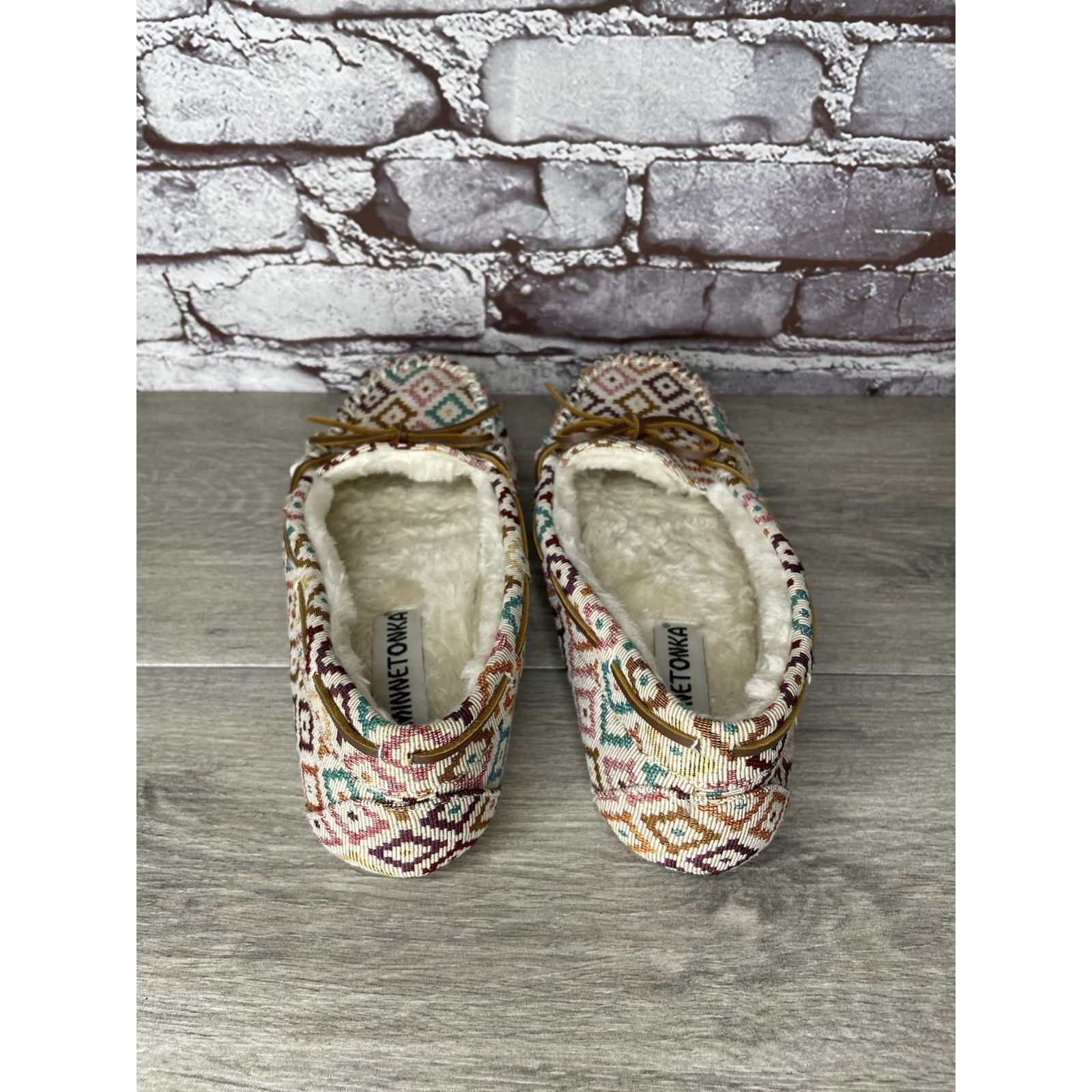 Minnetonka Minnetonka Sally Moccasins Cream Aztec Southwest Faux Fur Li Size US 10 / IT 40 - 15 Thumbnail