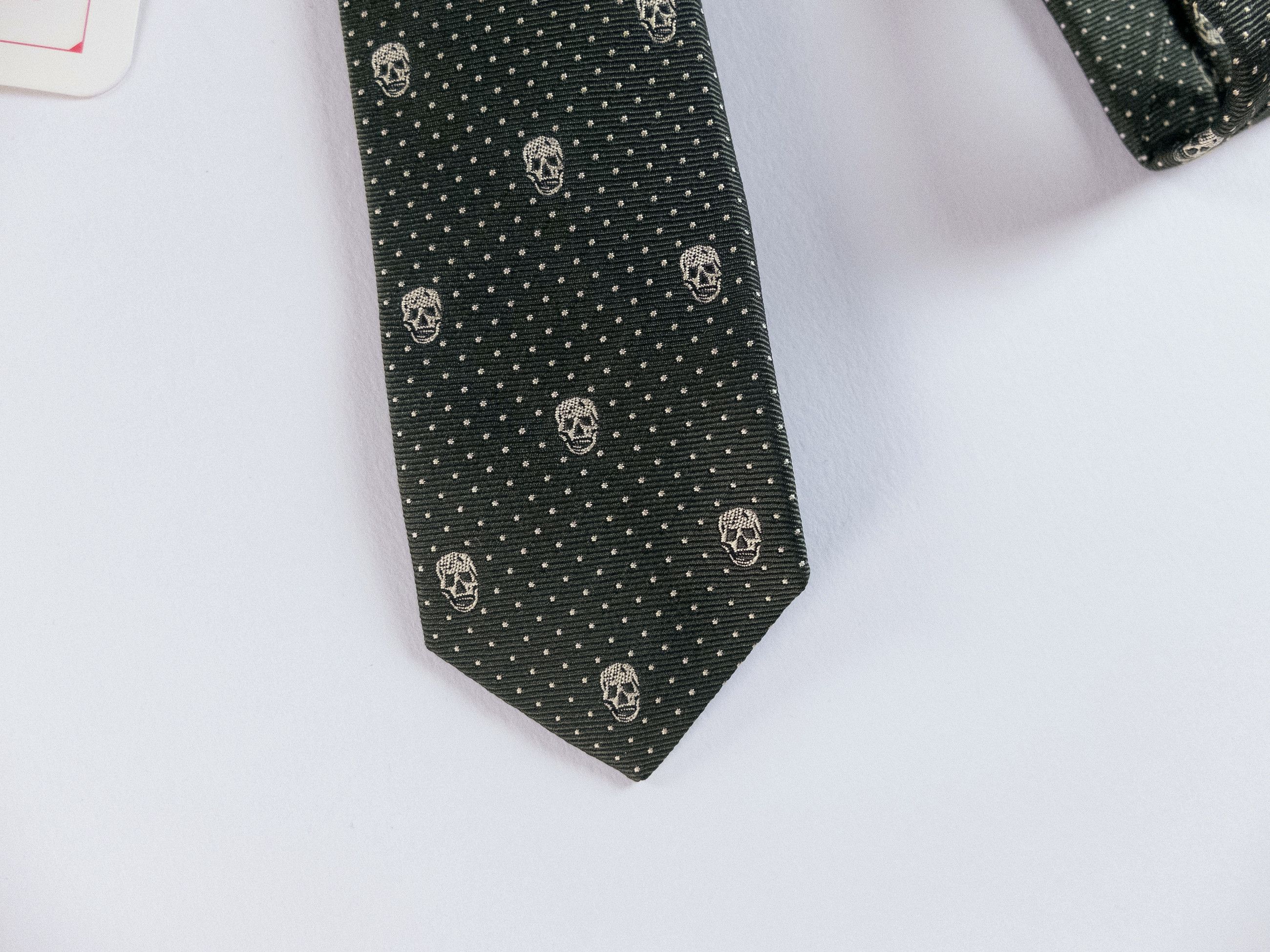 Alexander McQueen ALEXANDER MCQUEEN green skulls & polka dots skinny silk tie Size ONE SIZE - 2 Thumbnail
