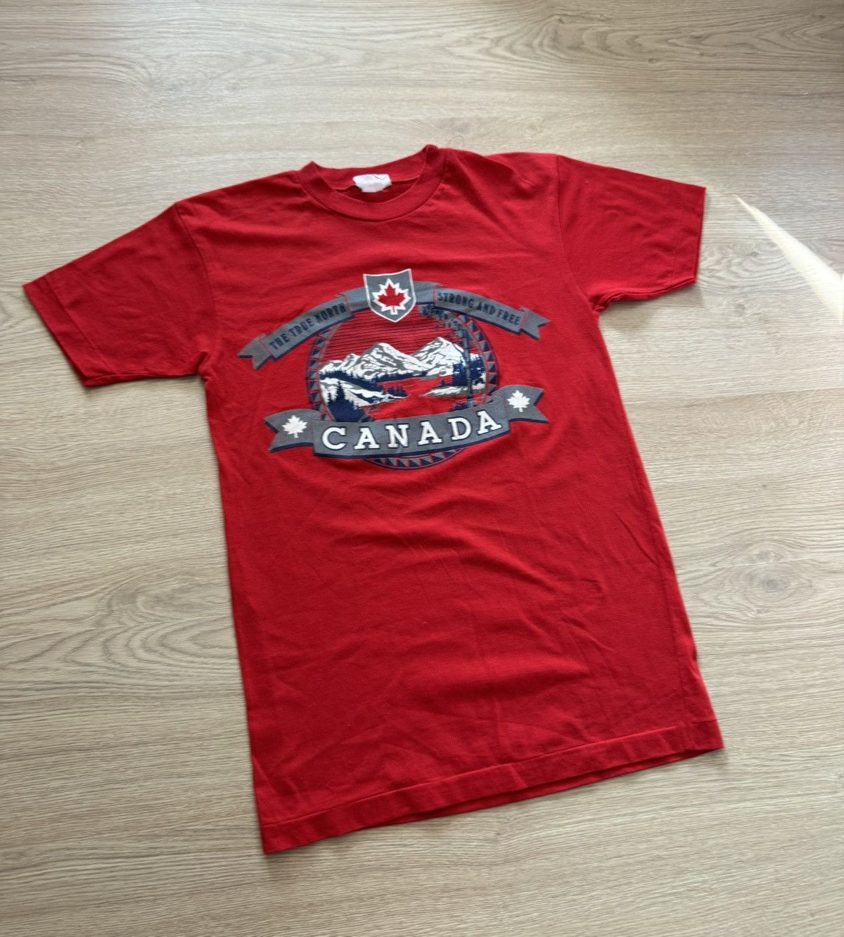 Foot Locker Vibtage 70-90’s Foot Locker Made In Canada Single Stitch Tee Size US M / EU 48-50 / 2 - 1 Thumbnail