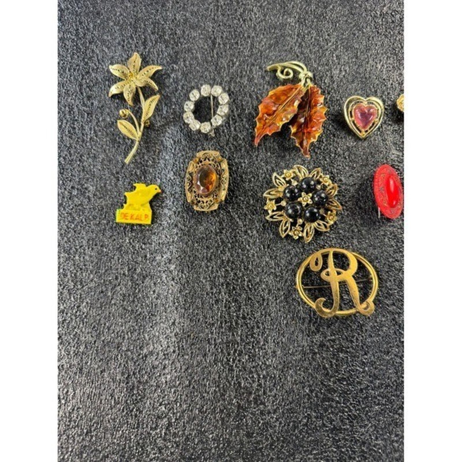 & Other Stories Vintage Brooch Pin lot 1934 Chicago Worlds Fair DeKalb 15pc Size ONE SIZE - 3 Thumbnail