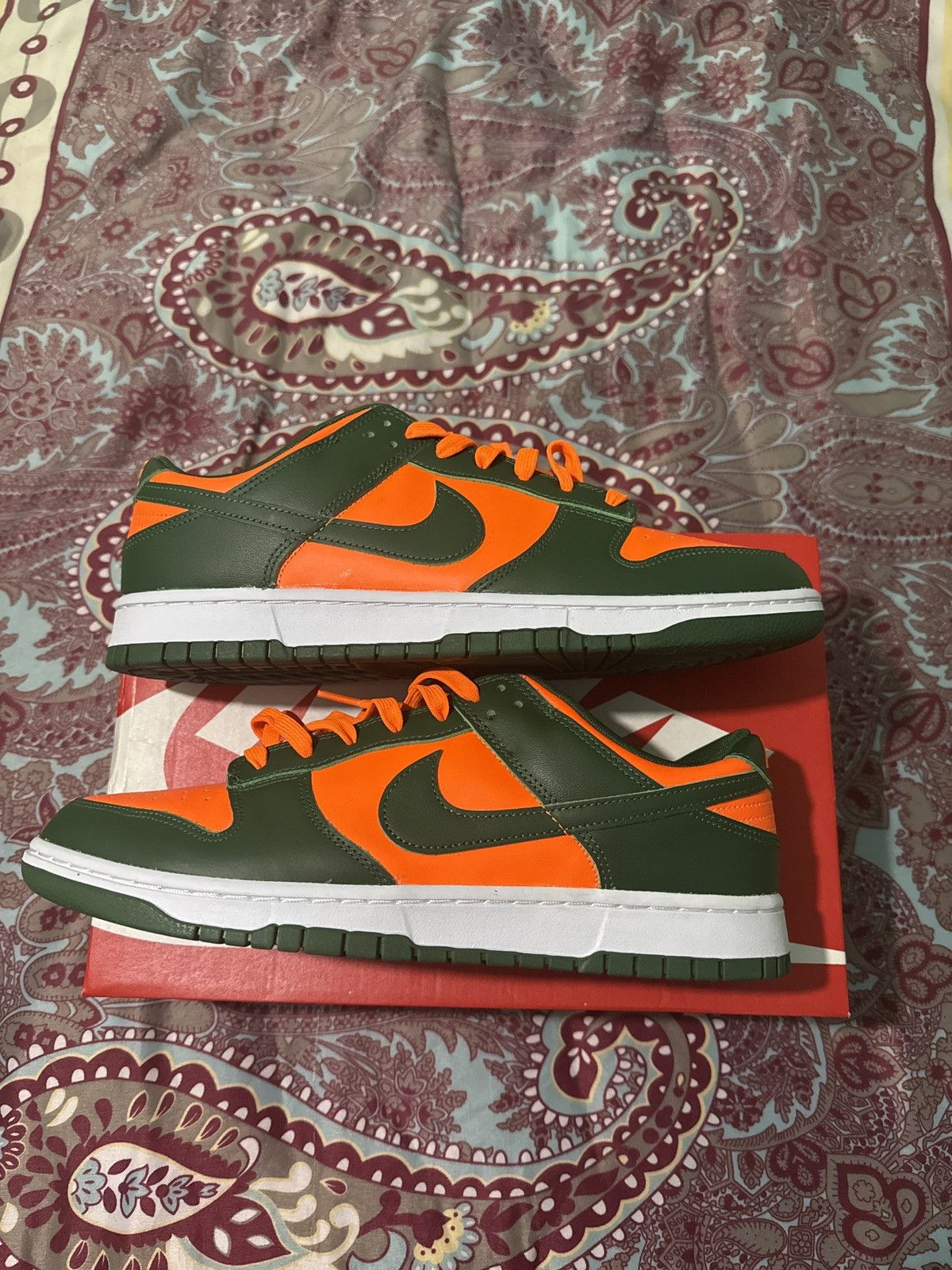 Nike Dunk Low “Miami Hurricanes”
