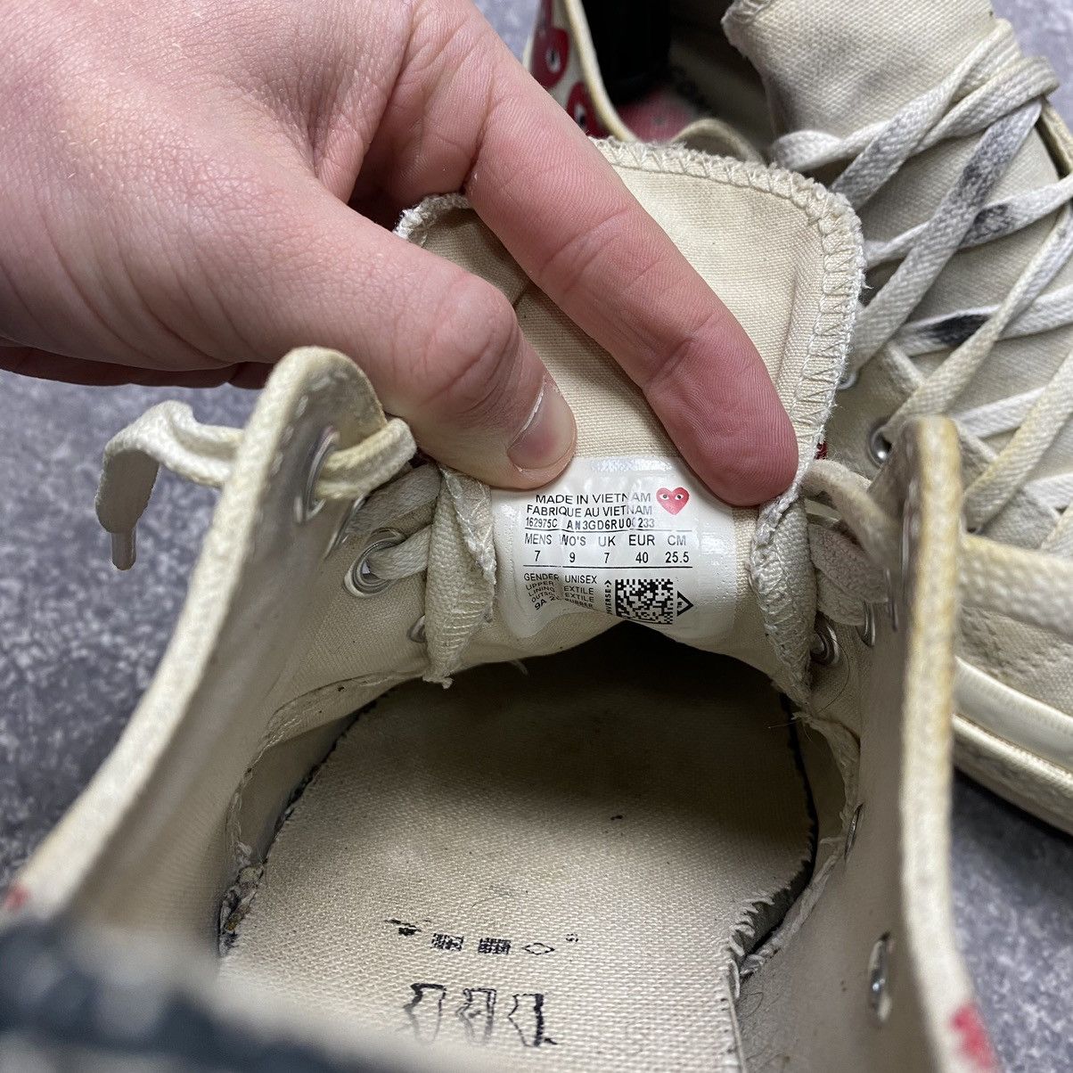 Comme des Garcons PLAY Rare Play Comme Des Garçons Monogramm logo sneakers Size US 7 / EU 40 - 15 Thumbnail